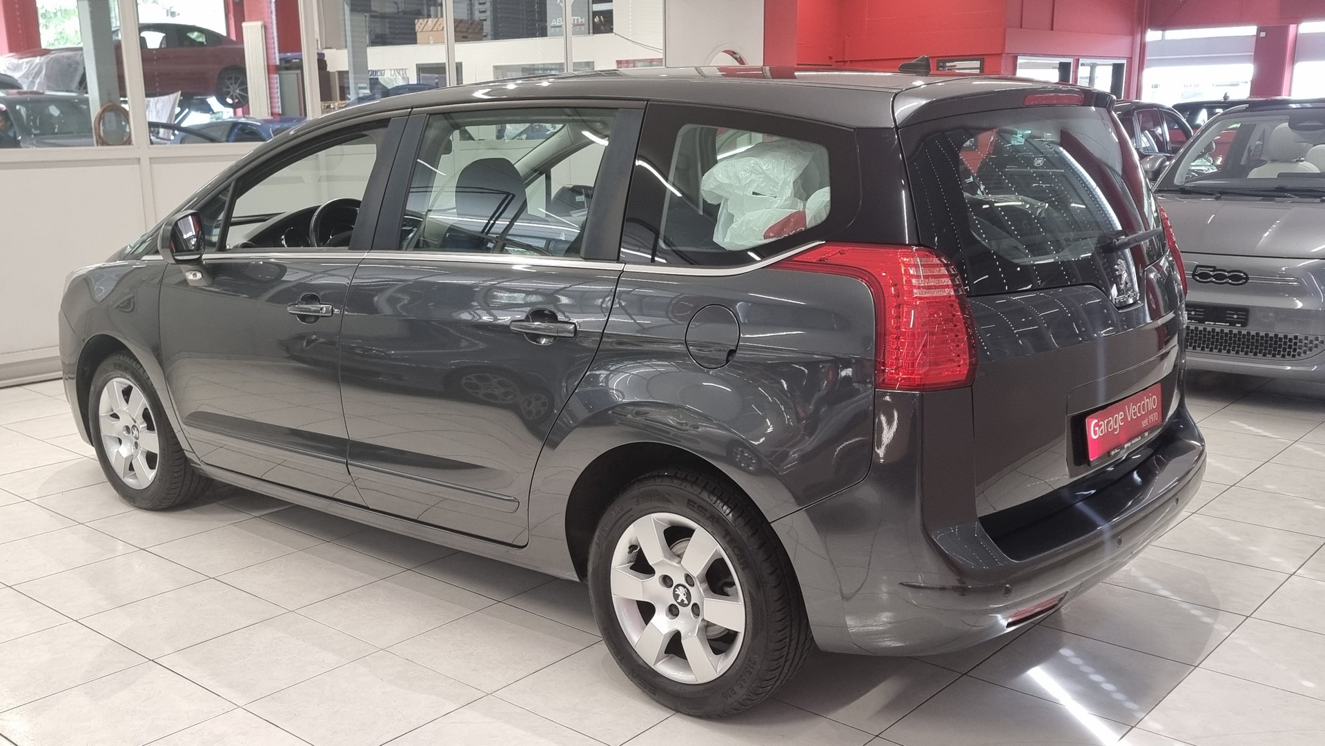 PEUGEOT 5008 1.6 THP 155 Active-image-3