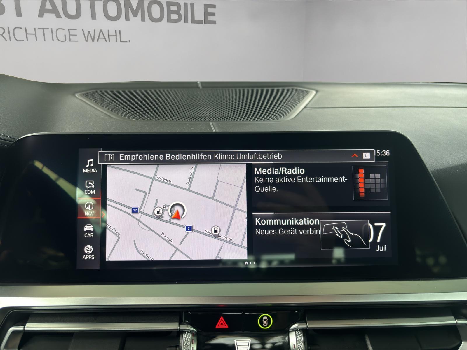 BMW M440i xDrive Coupé-image-9