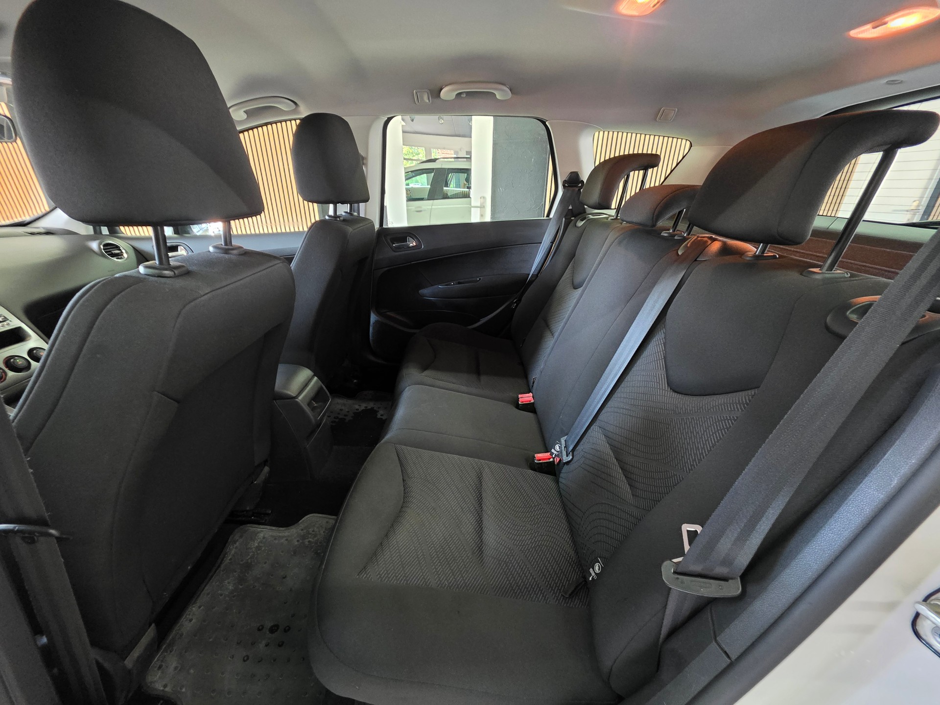PEUGEOT 308 SW 1.6 HDI Access EGS6-image-15