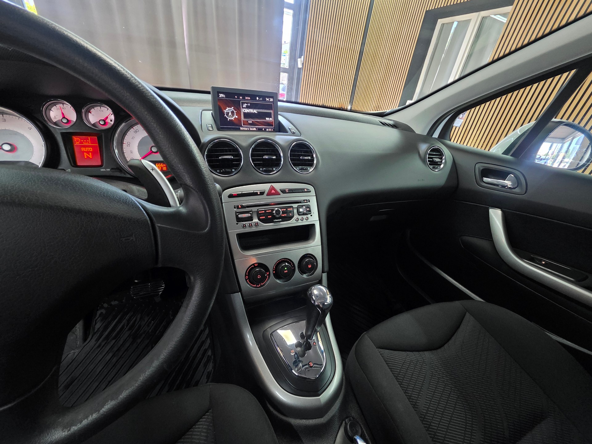 PEUGEOT 308 SW 1.6 HDI Access EGS6-image-12