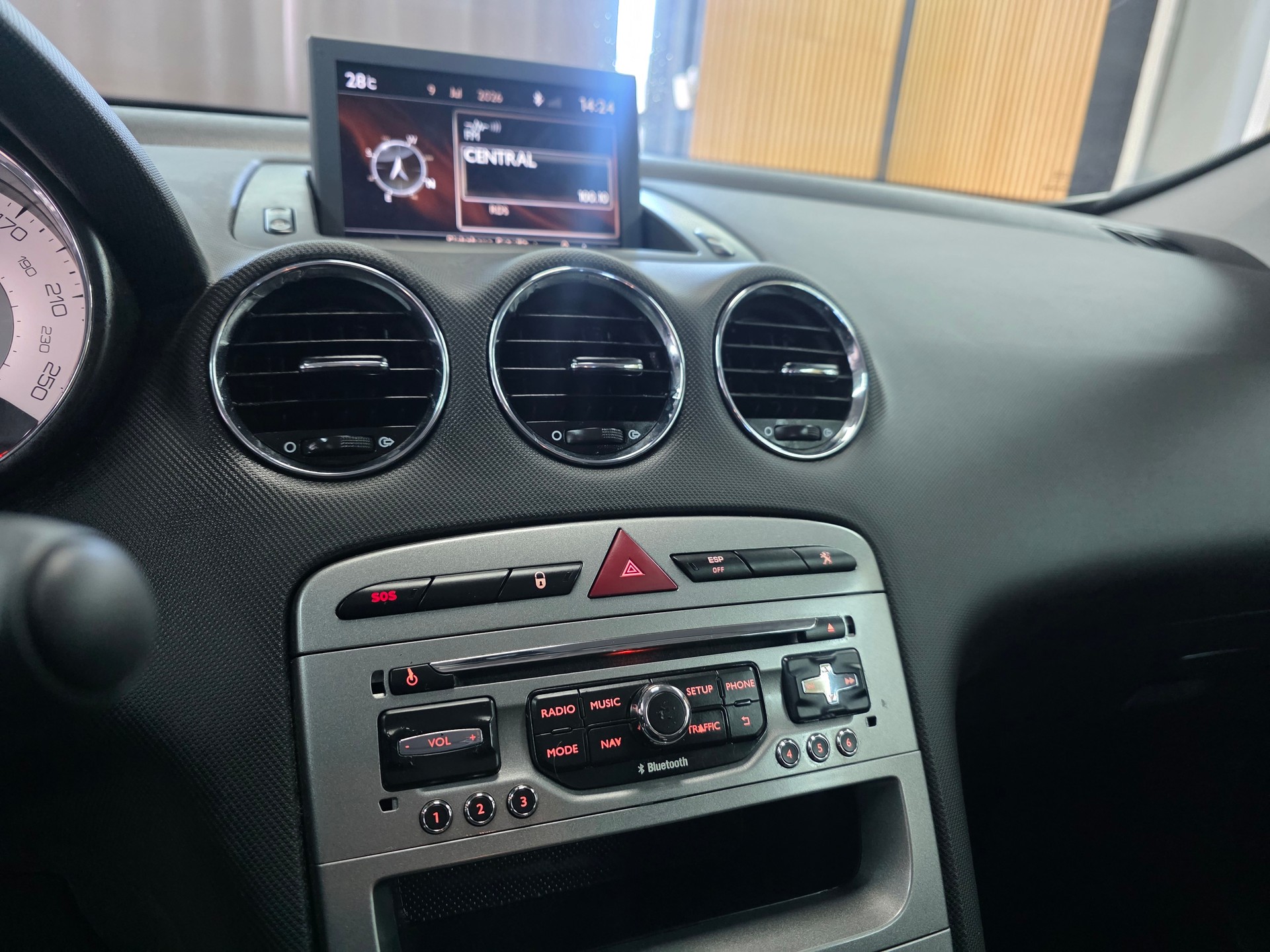 PEUGEOT 308 SW 1.6 HDI Access EGS6-image-13
