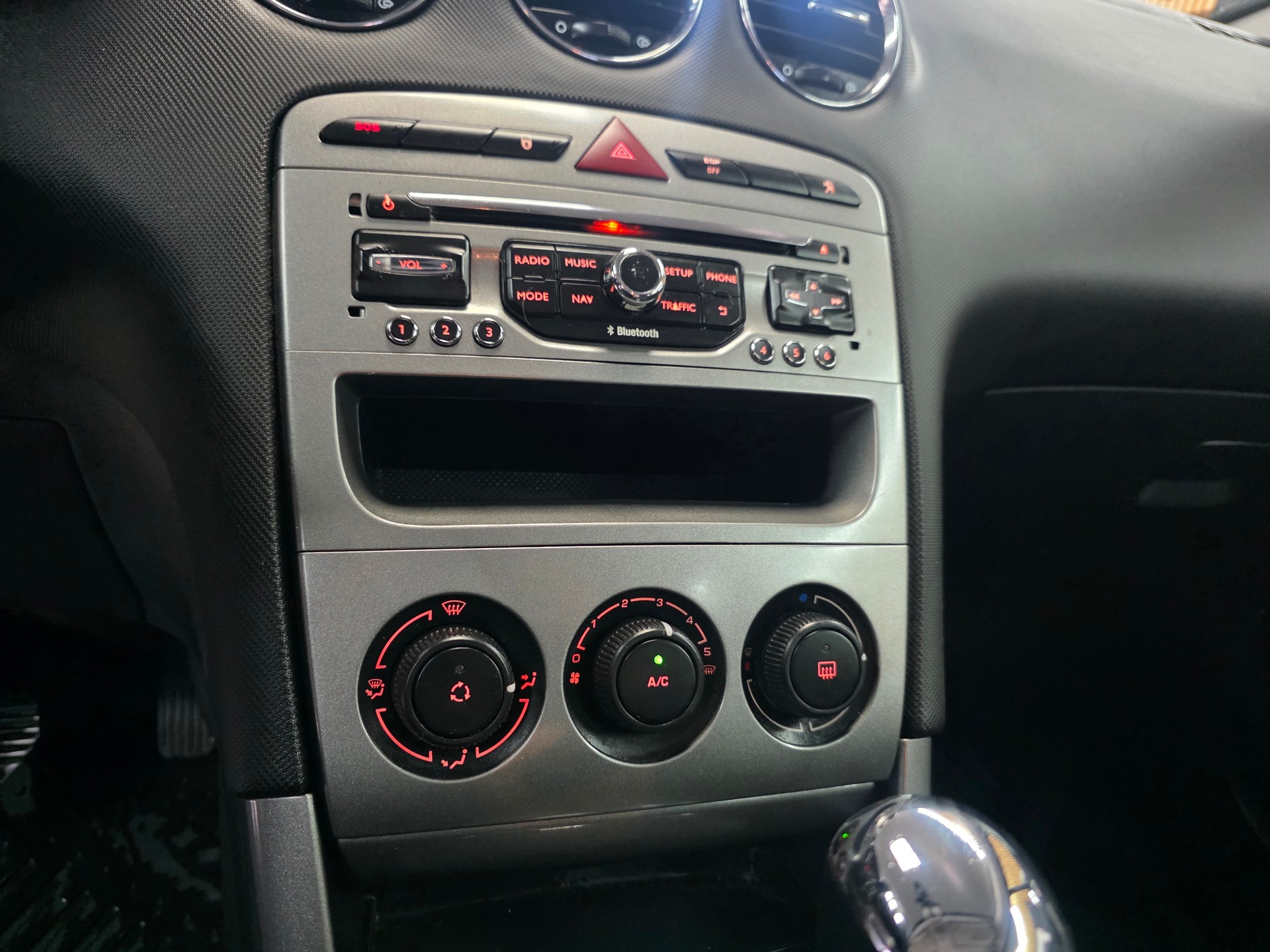 PEUGEOT 308 SW 1.6 HDI Access EGS6-image-14