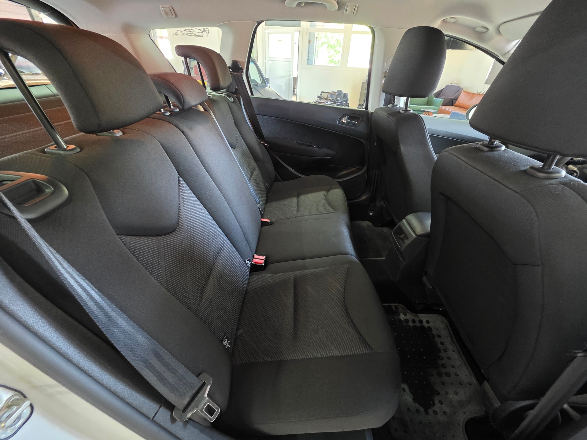 PEUGEOT 308 SW 1.6 HDI Access EGS6-image-16
