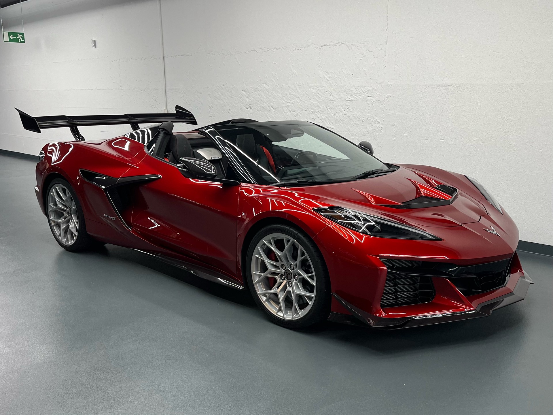 CHEVROLET Corvette ZR1 3LZ CARBON AERO CABRIOLET-showroom-element-1