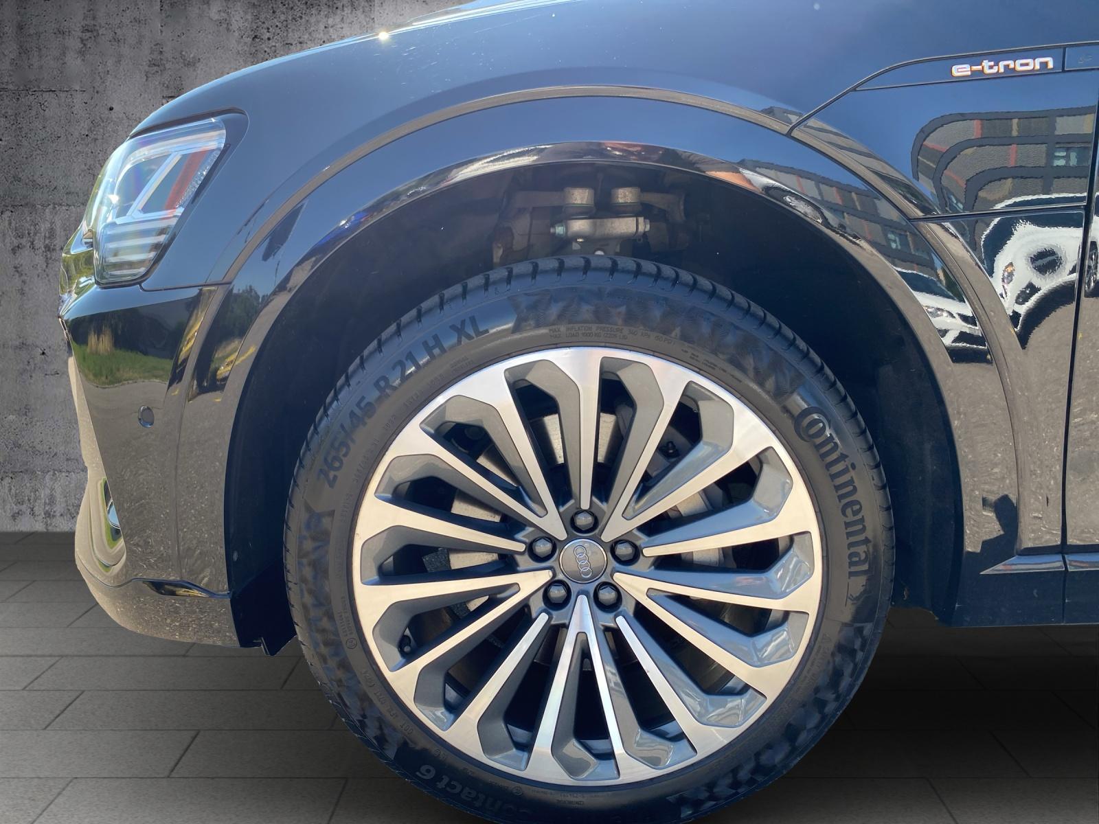 AUDI e-tron 50 Attraction quattro-image-4