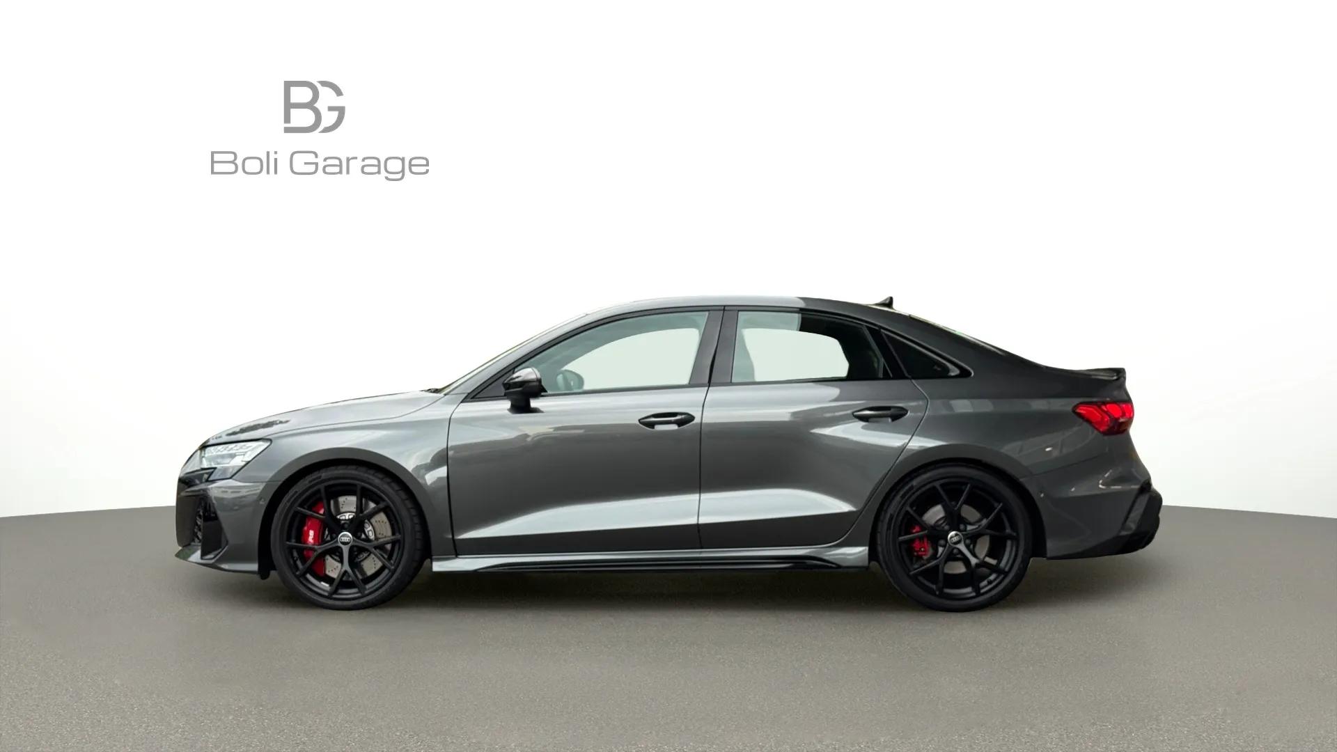 AUDI RS3 Limousine 2.5 TSI quattro S-tronic-image-1