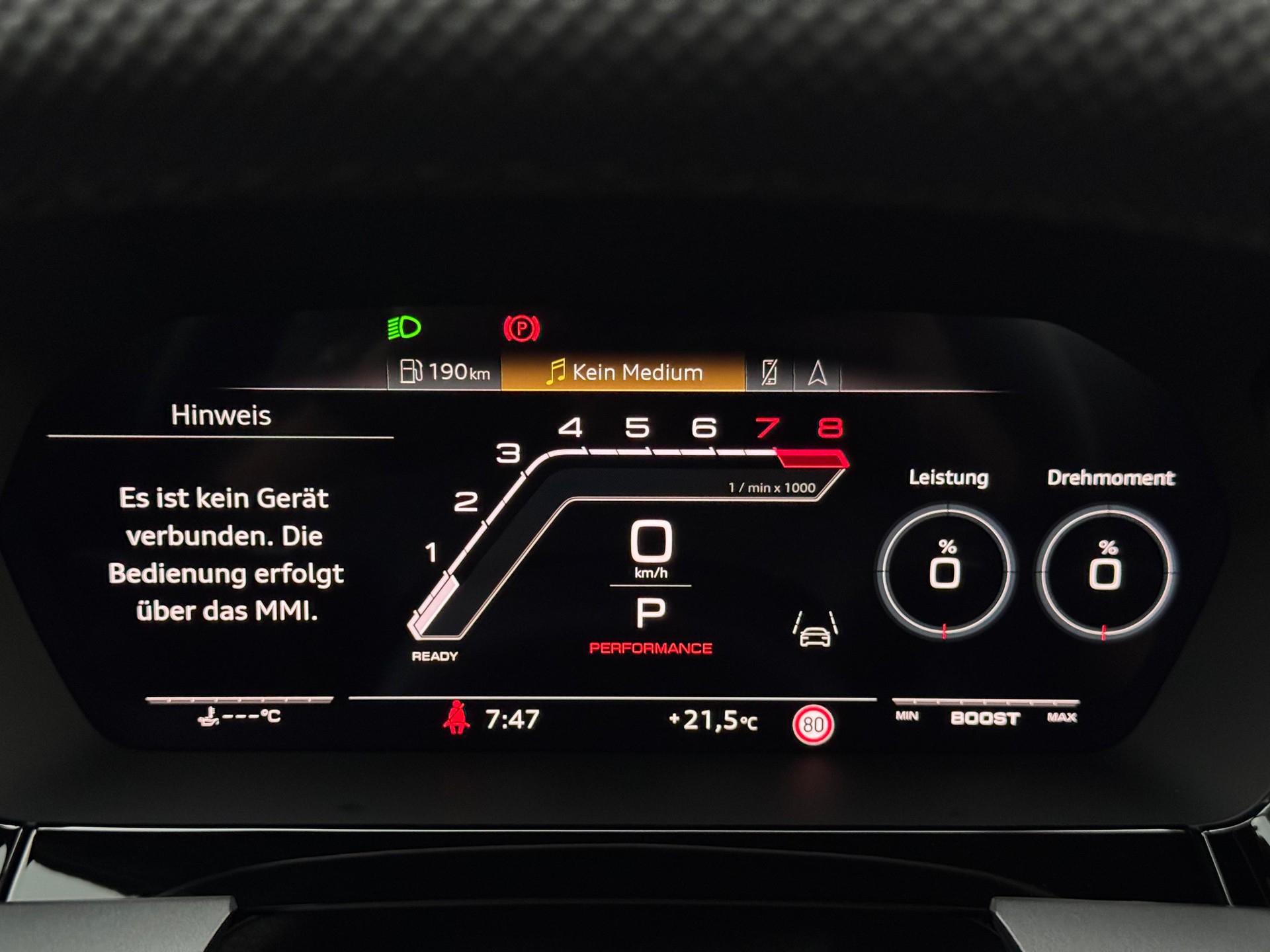 AUDI RS3 Limousine 2.5 TSI quattro S-tronic-image-11