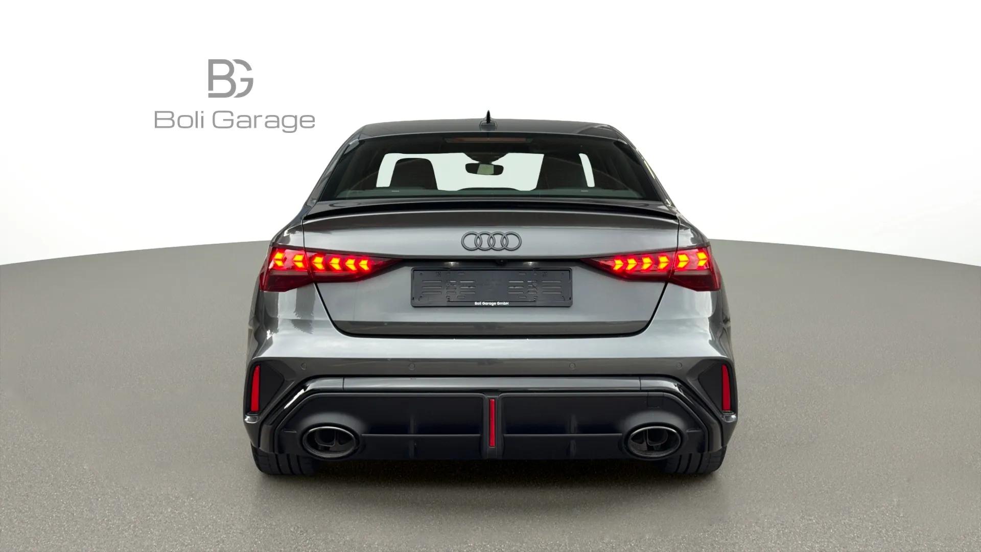 AUDI RS3 Limousine 2.5 TSI quattro S-tronic-image-3