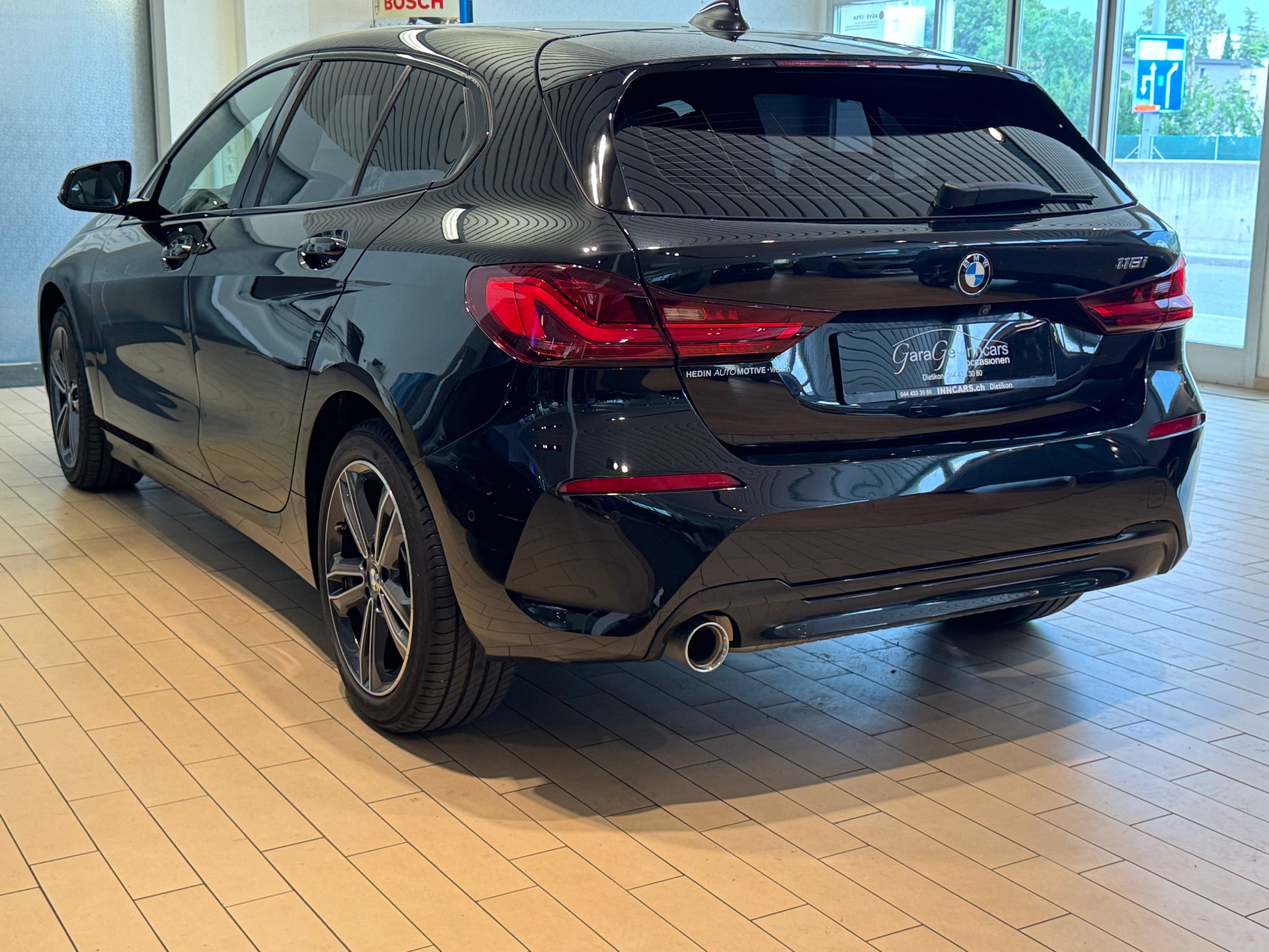 BMW 118i Sport Line Steptronic-image-1