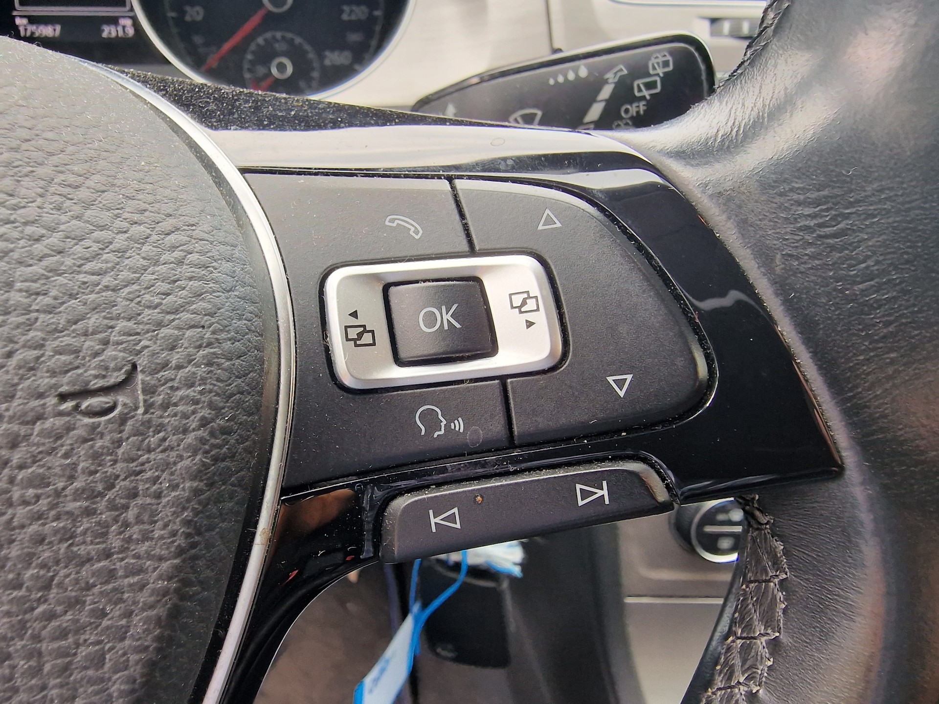 VW Golf 2.0 TDI Comfortline 4Motion 8x Alu 12Mt Gara-image-9