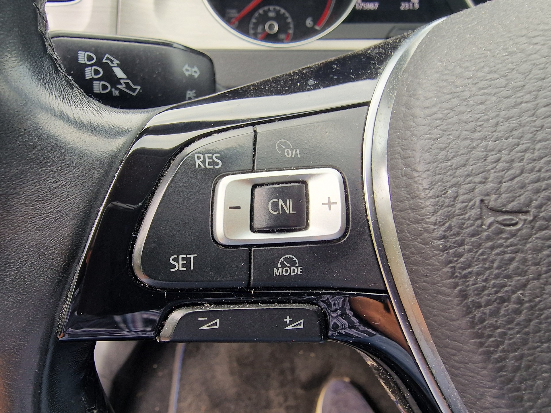 VW Golf 2.0 TDI Comfortline 4Motion 8x Alu 12Mt Gara-image-10