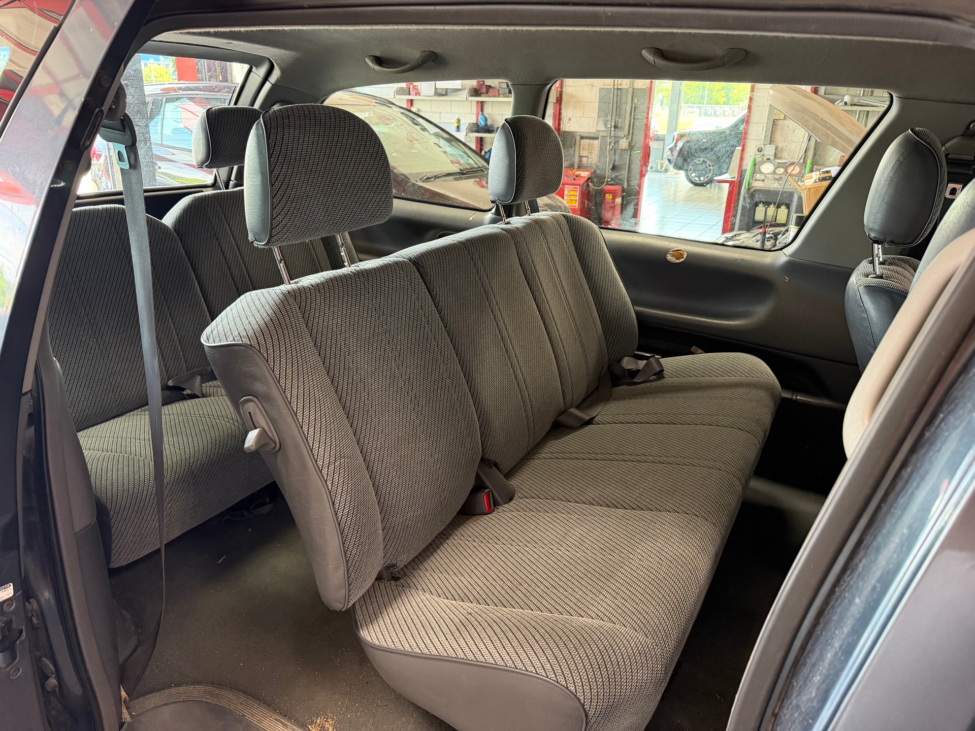TOYOTA Previa XL 4x4-image-10