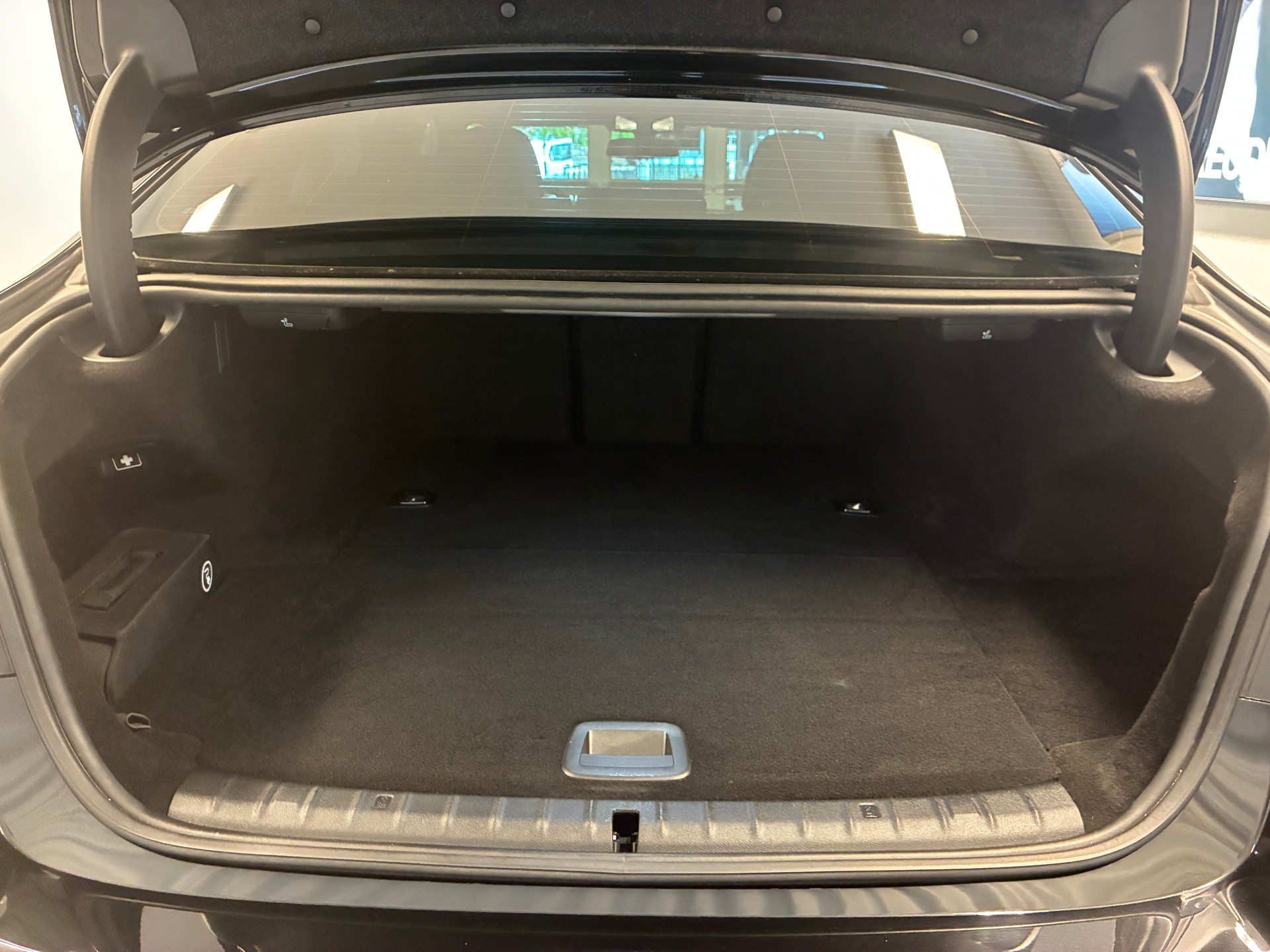BMW 530e xDrive paddles-image-16