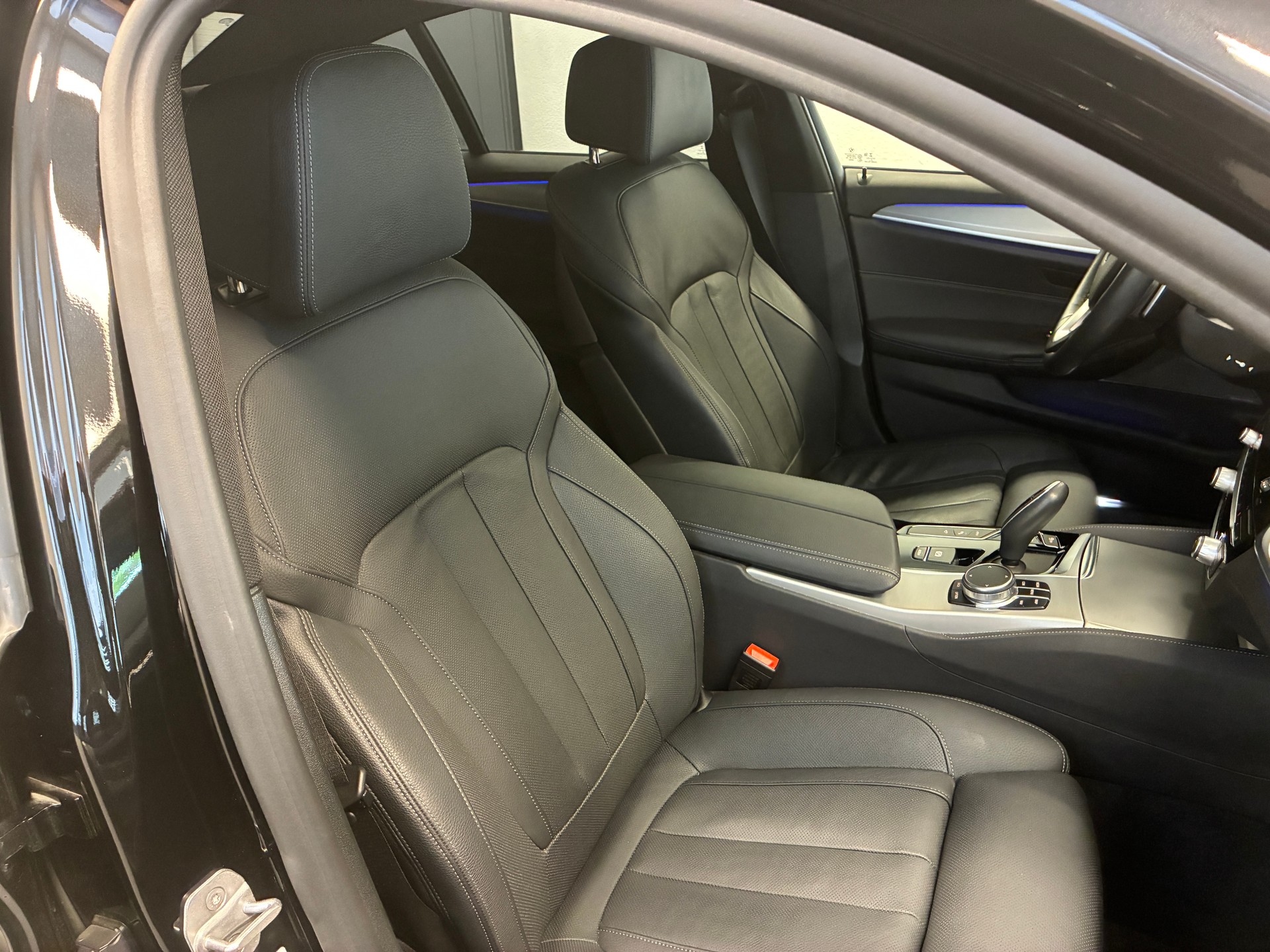 BMW 530e xDrive paddles-image-18
