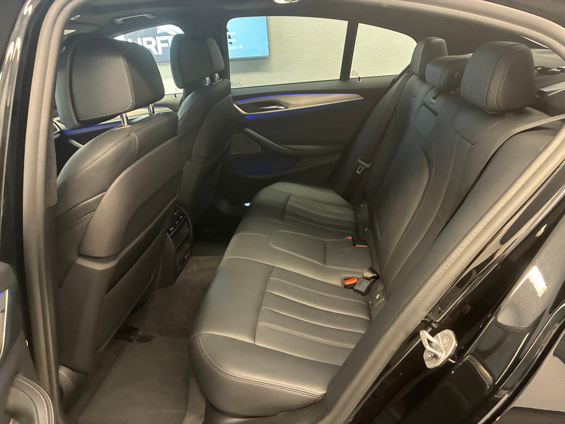 BMW 530e xDrive paddles-image-12