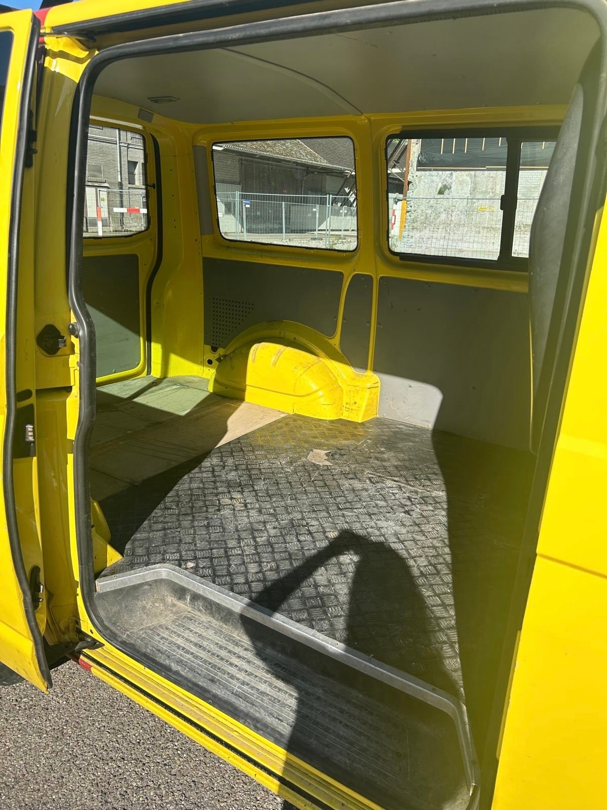VW T5 2.0 TDI Entry-image-4