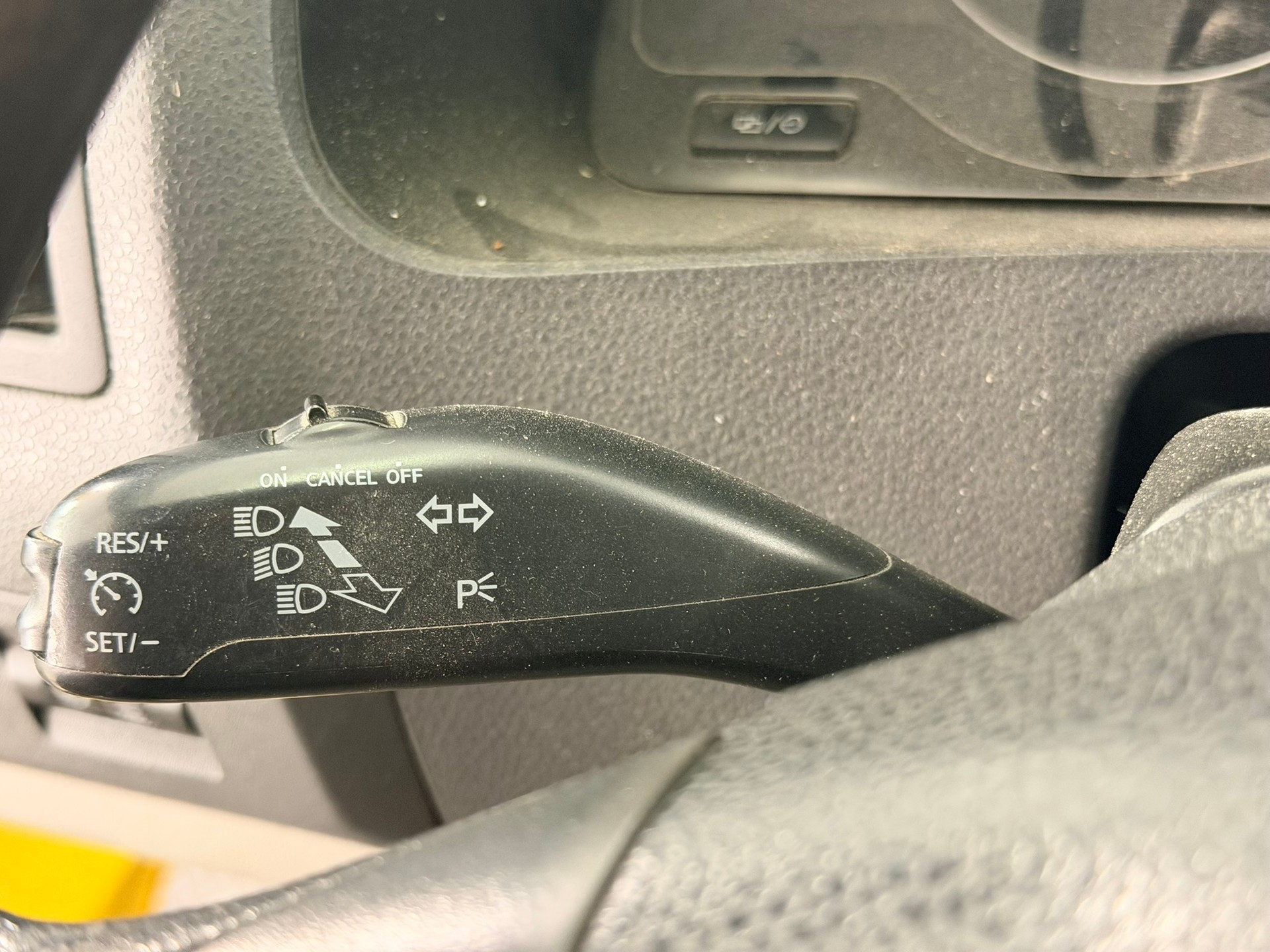VW T5 2.0 TDI Entry-image-8