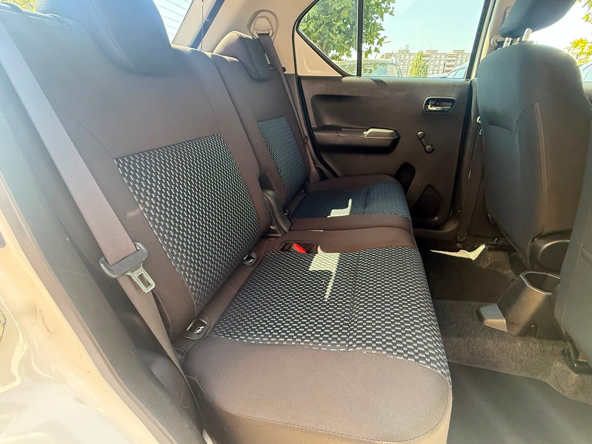 SUZUKI Ignis 1.2i Piz Sulai Hybrid 4x4-image-10