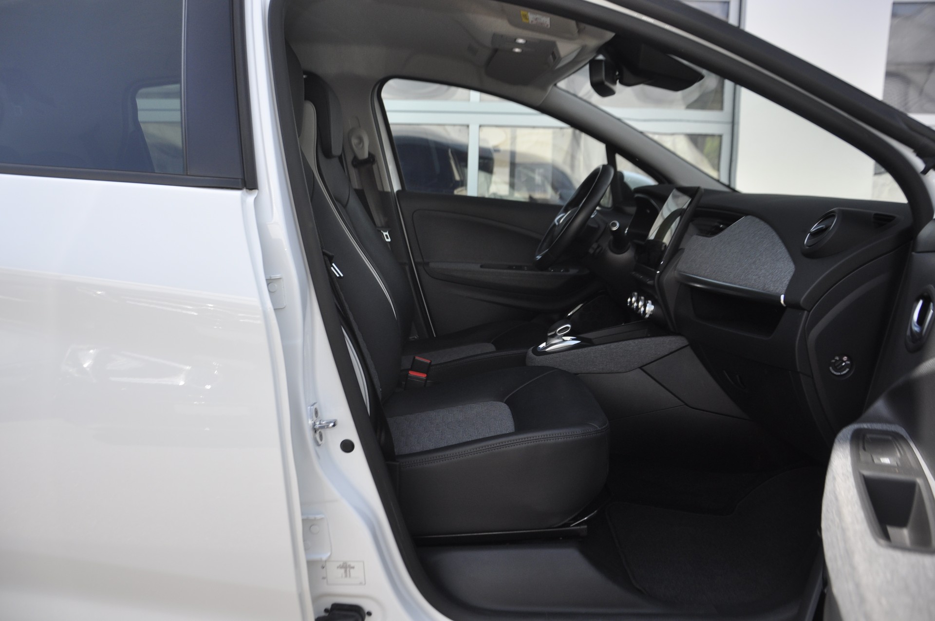 RENAULT Zoe Intens R135 (incl. Batterie)-image-6