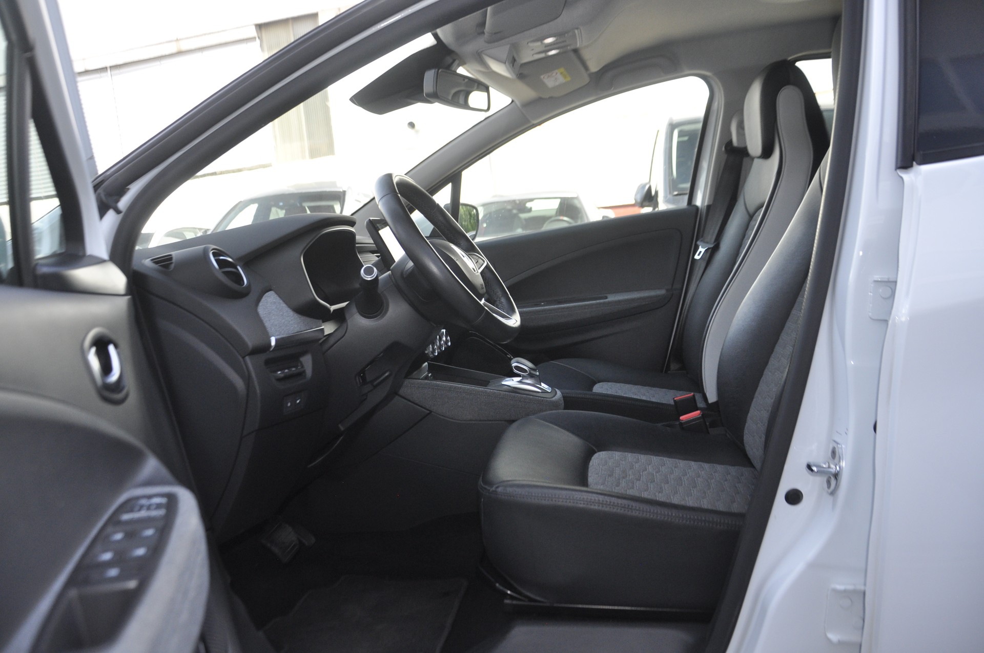 RENAULT Zoe Intens R135 (incl. Batterie)-image-3