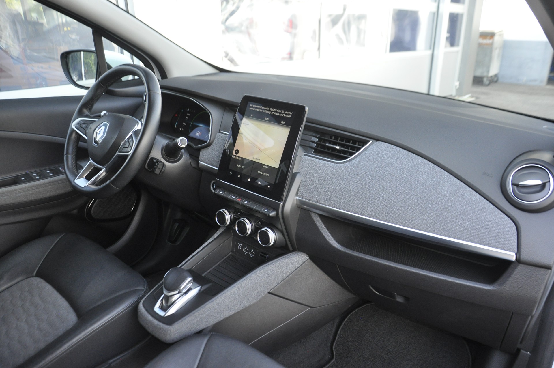 RENAULT Zoe Intens R135 (incl. Batterie)-image-7