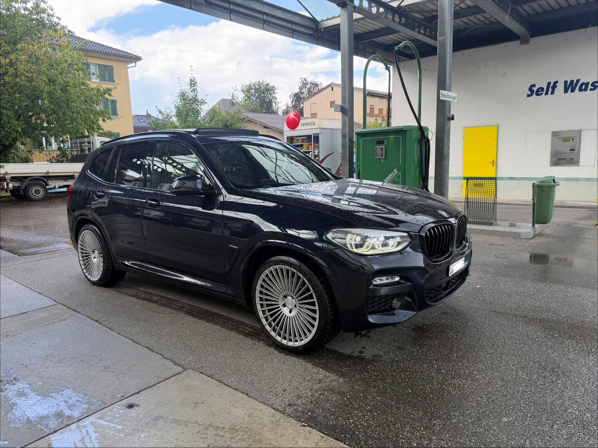 BMW 20d xDrive paddles-image-1