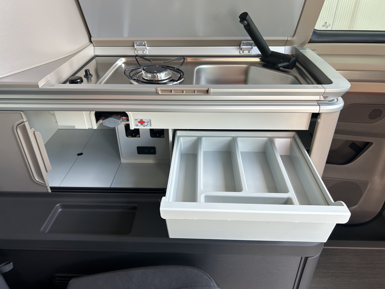 VW California eHybrid Ocean 4Motion-image-19