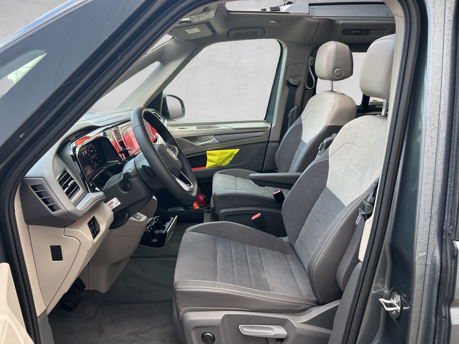 VW California eHybrid Ocean 4Motion-image-16