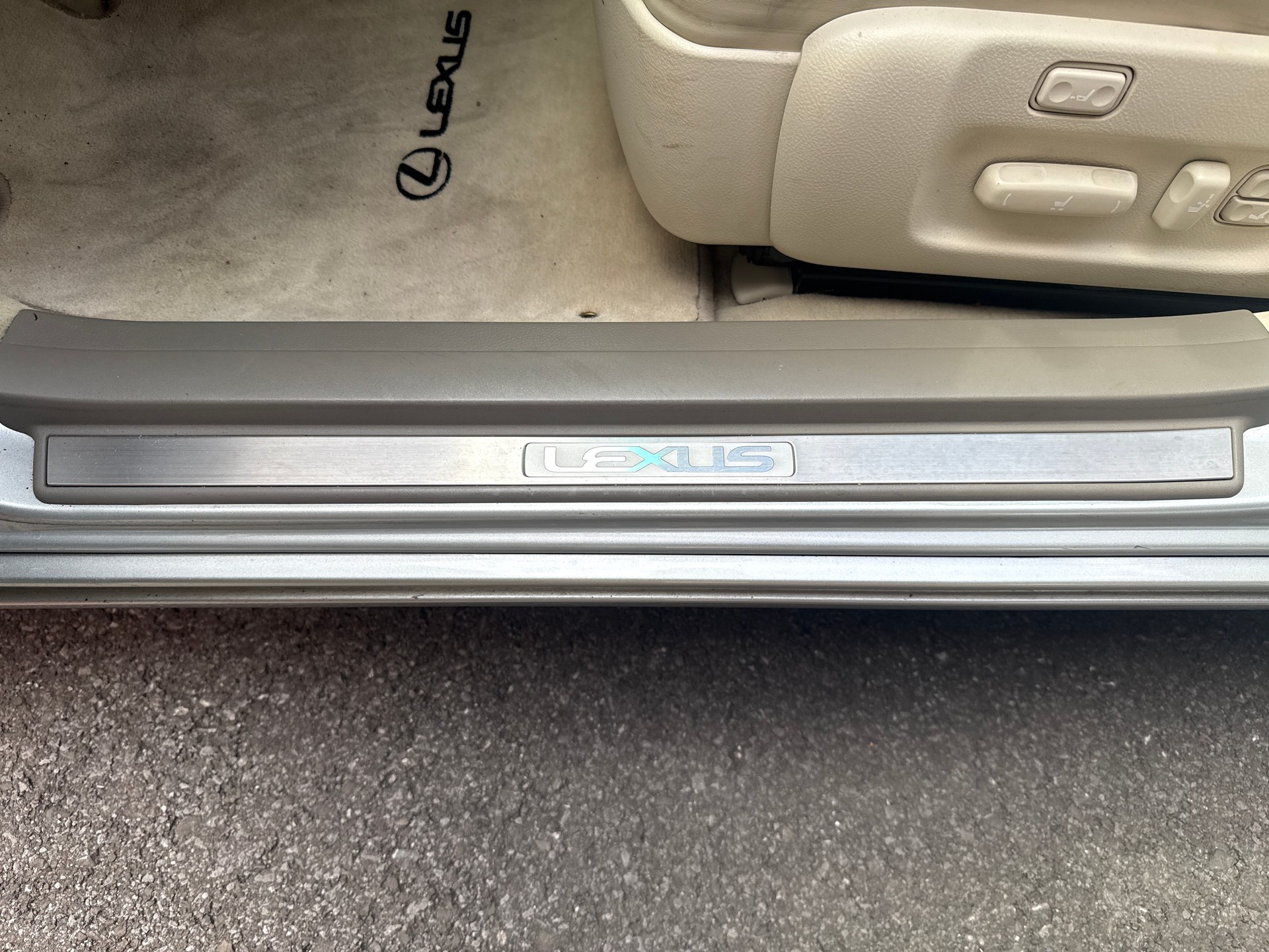 LEXUS LS 430 Automatic-image-13