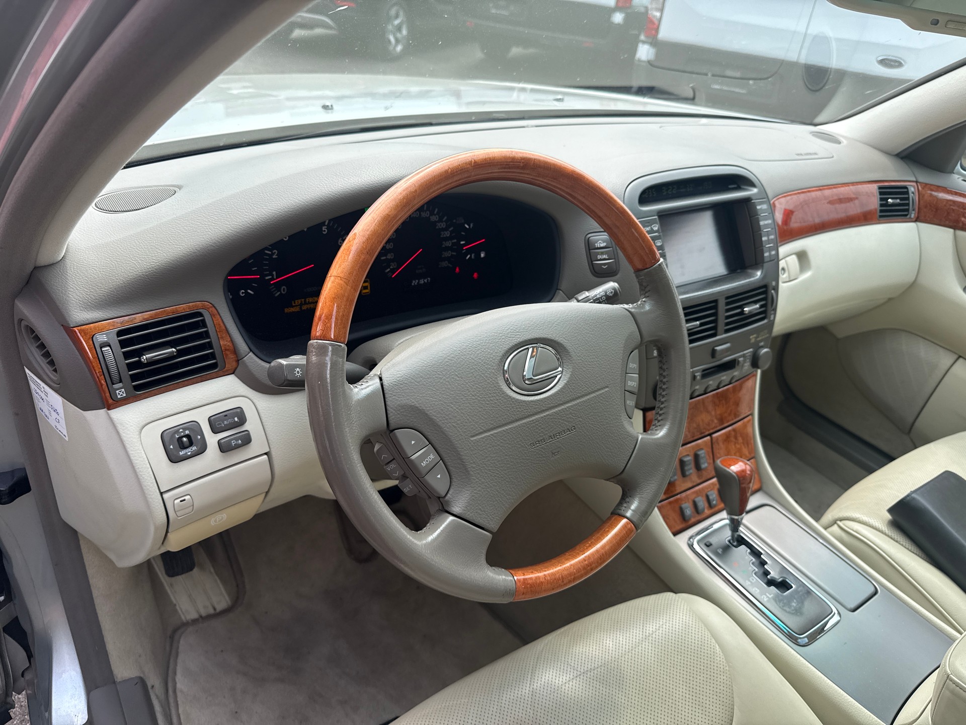 LEXUS LS 430 Automatic-image-2