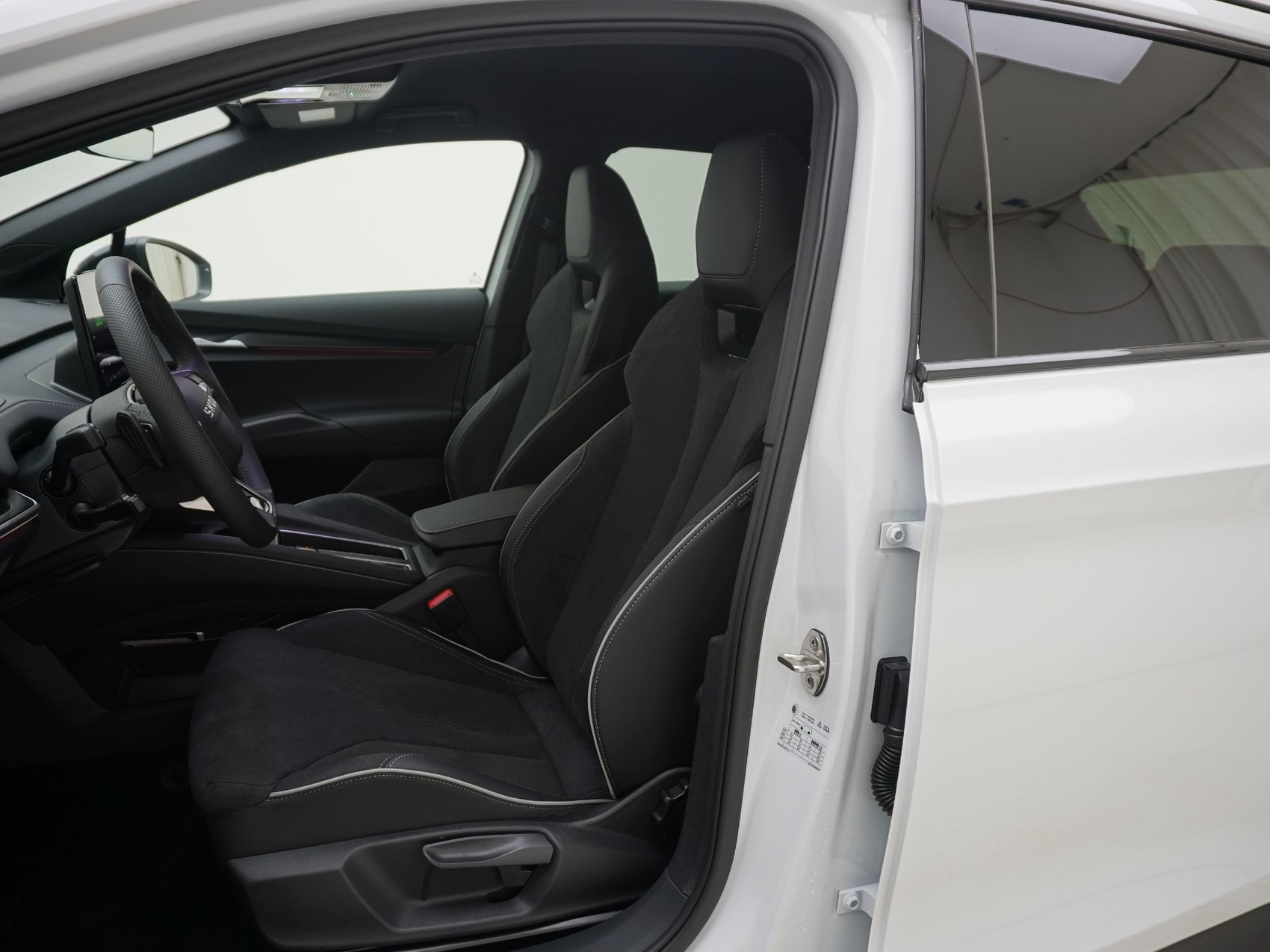SKODA Elroq 85 Sport Line PLUS-image-11
