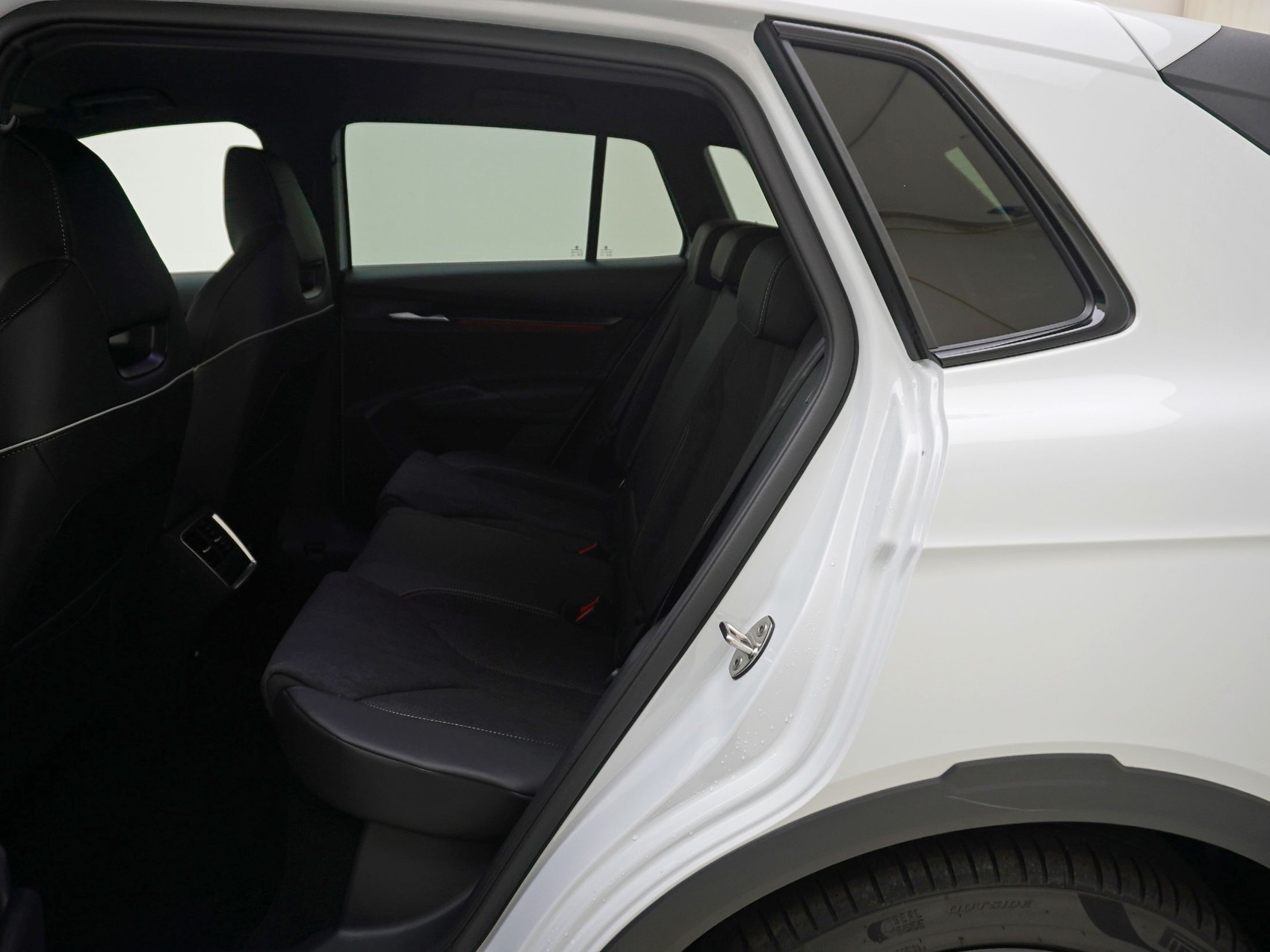 SKODA Elroq 85 Sport Line PLUS-image-13
