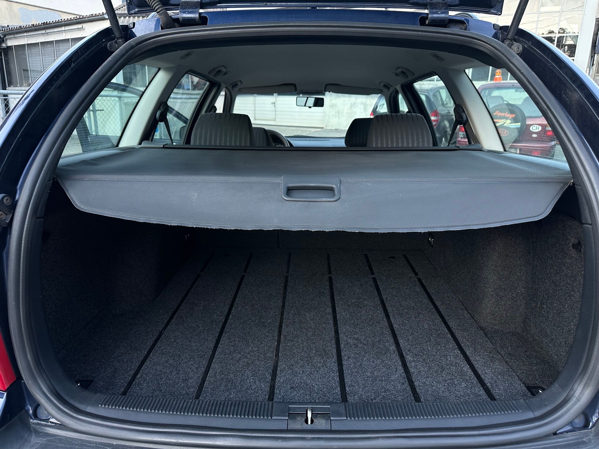 SKODA Octavia 2.0 Elegance 4x4-image-13