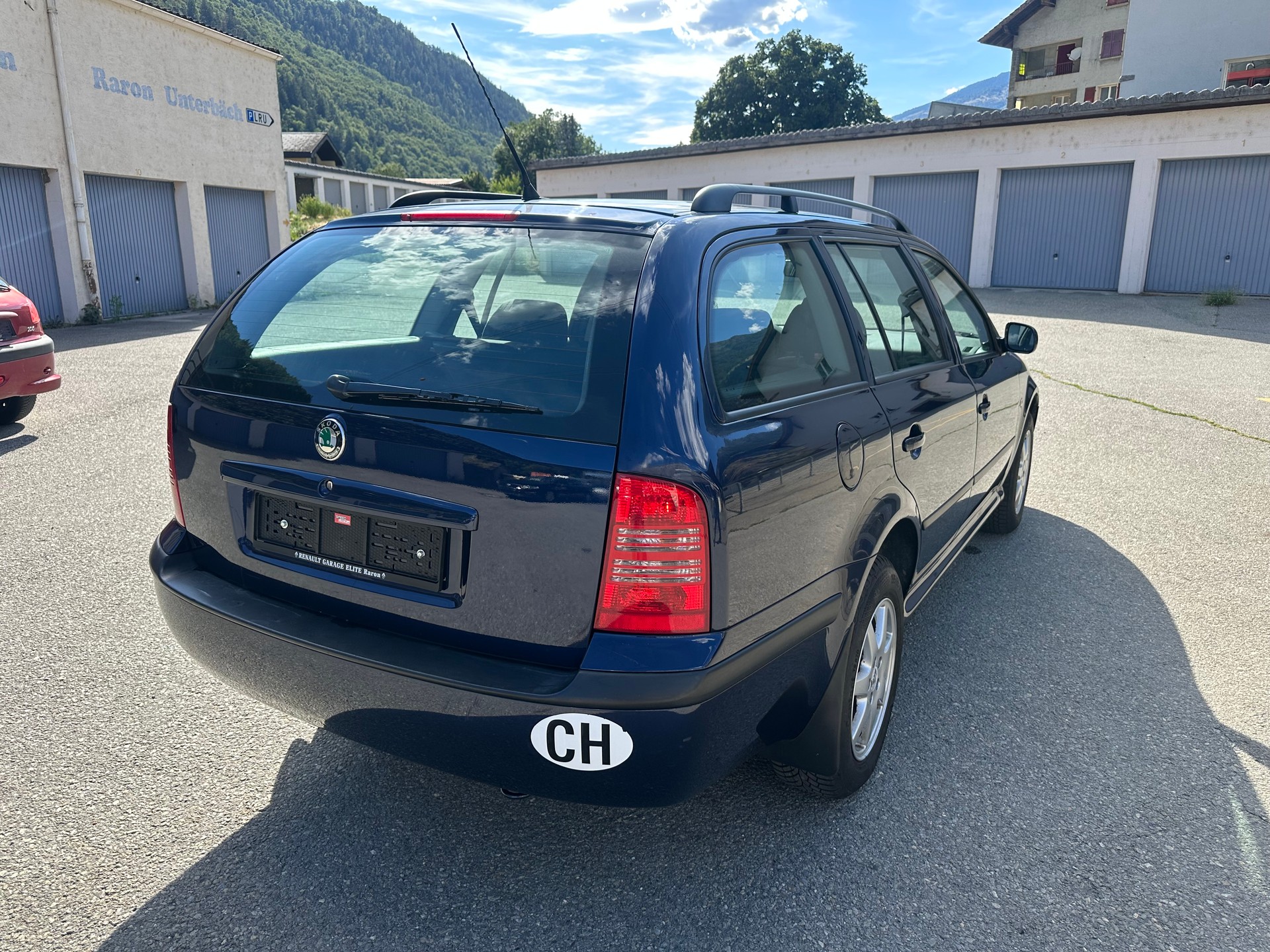 SKODA Octavia 2.0 Elegance 4x4-image-3