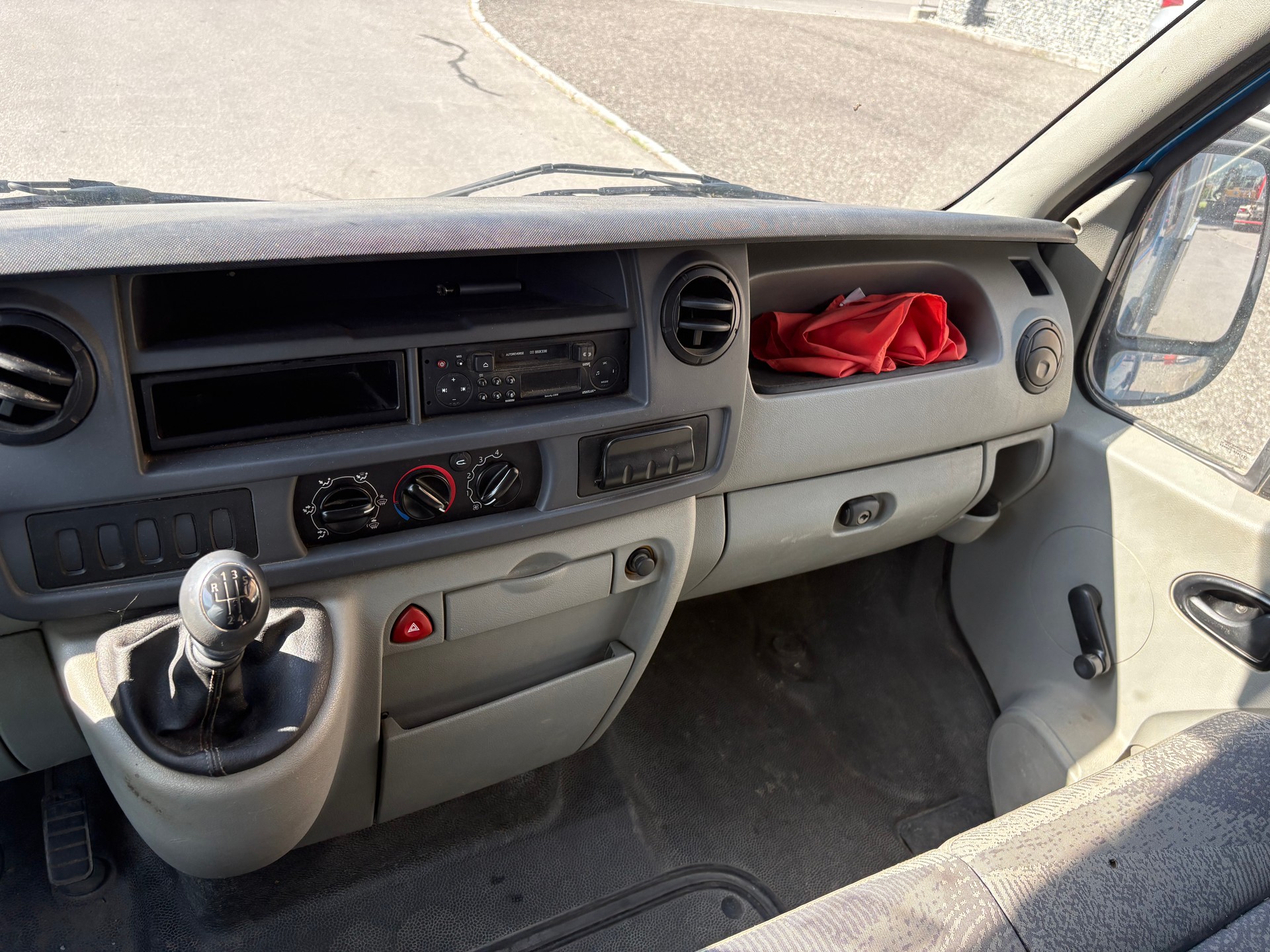 RENAULT MASTER-image-8