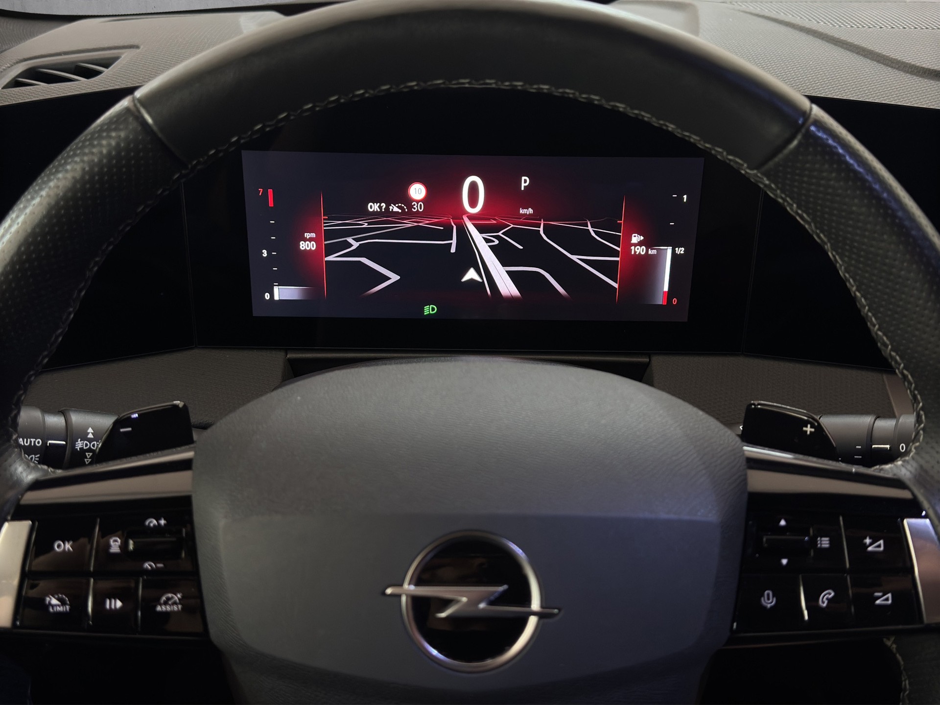 OPEL Astra 1.2i Turbo GS A-image-13
