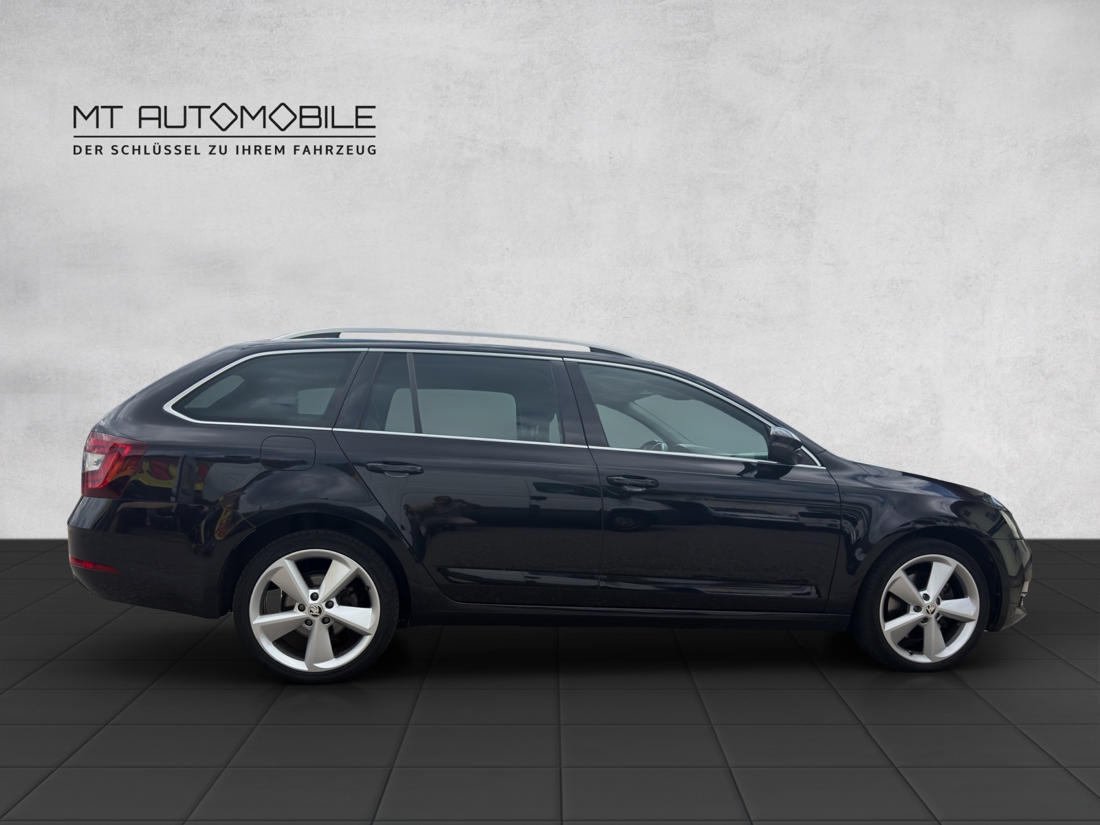 SKODA Octavia Combi 2.0 TDI Style 4x4 DSG-image-6