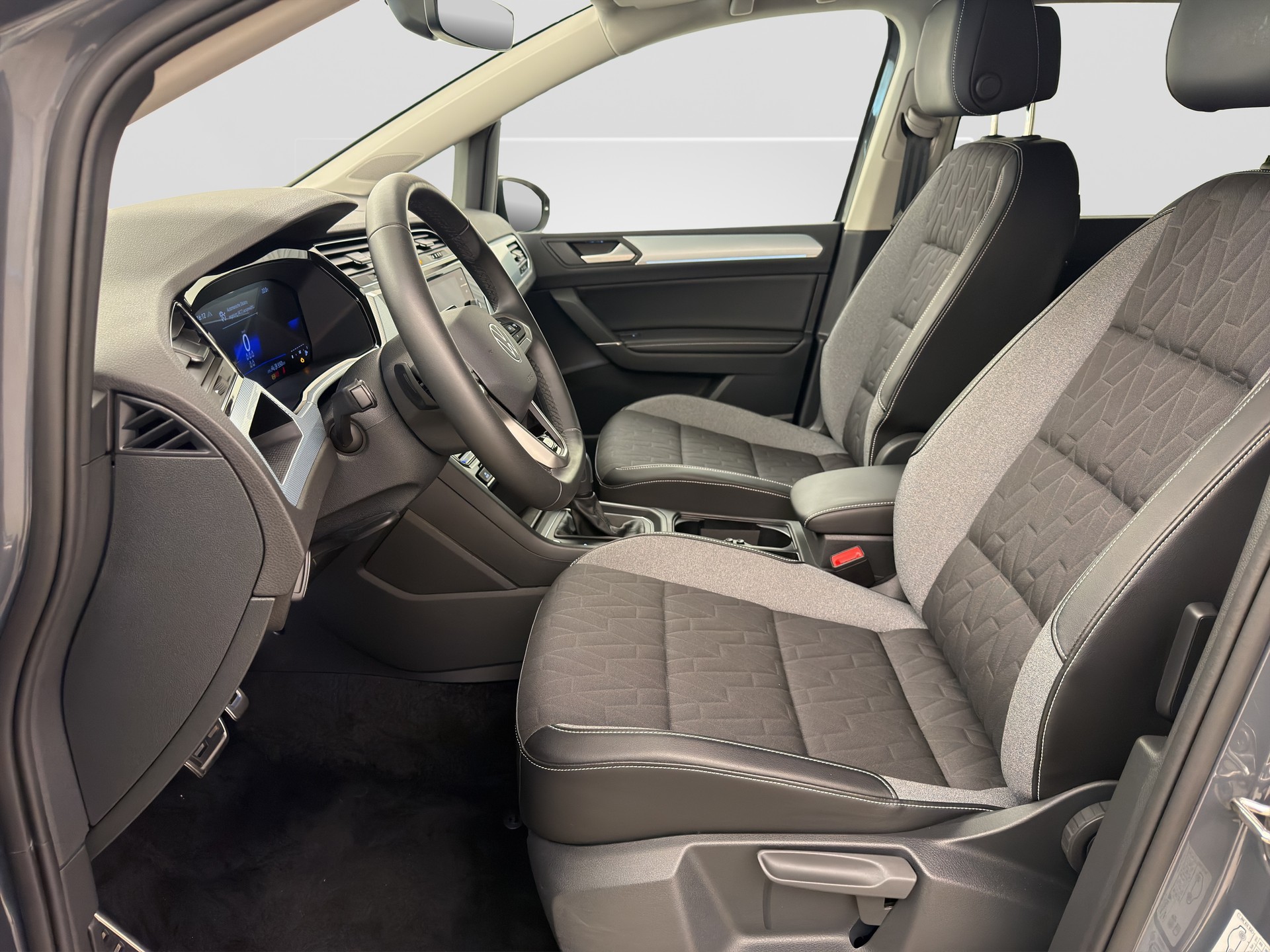 VW Touran 1.5 TSI Goal DSG-image-5