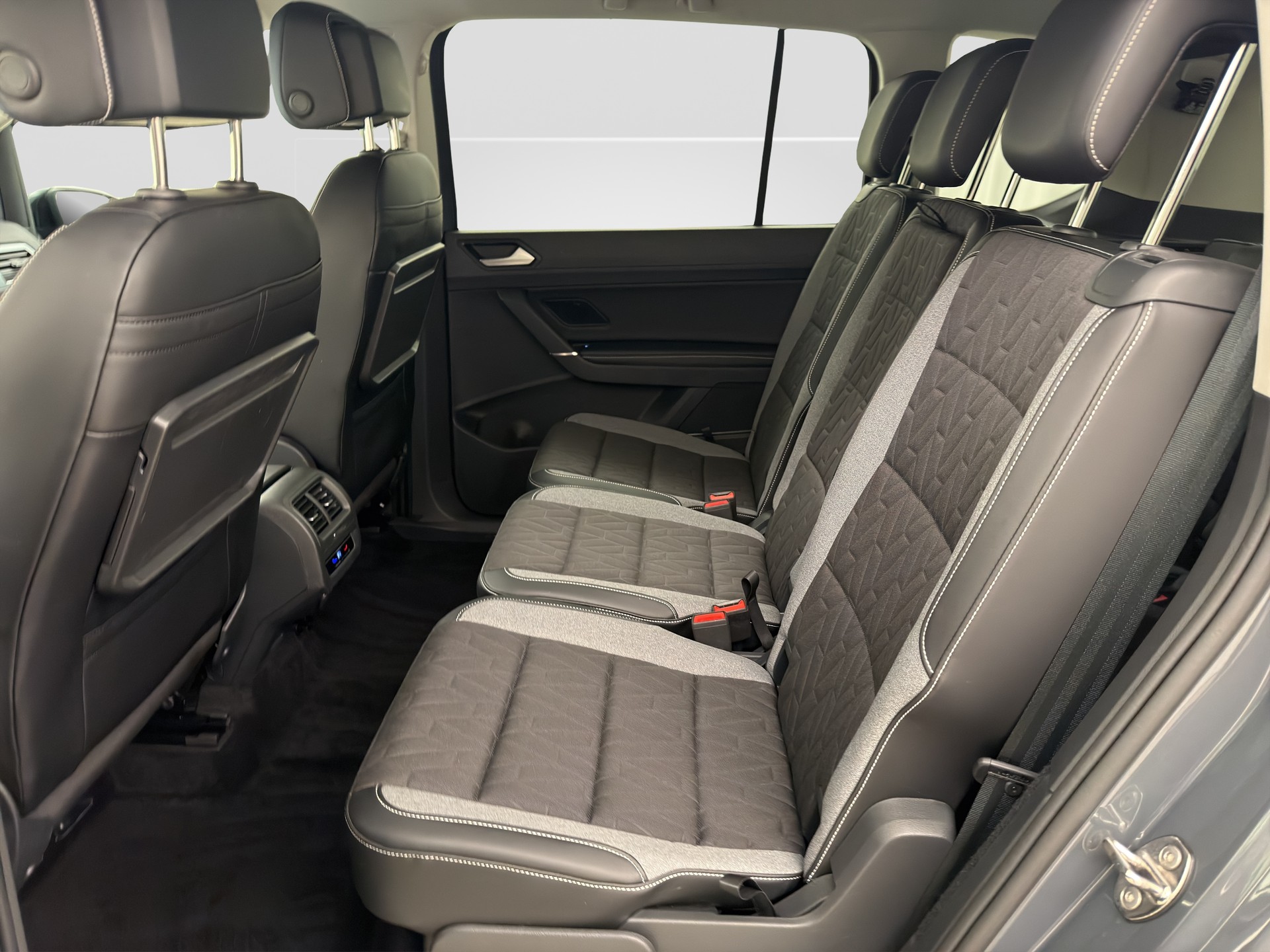 VW Touran 1.5 TSI Goal DSG-image-11