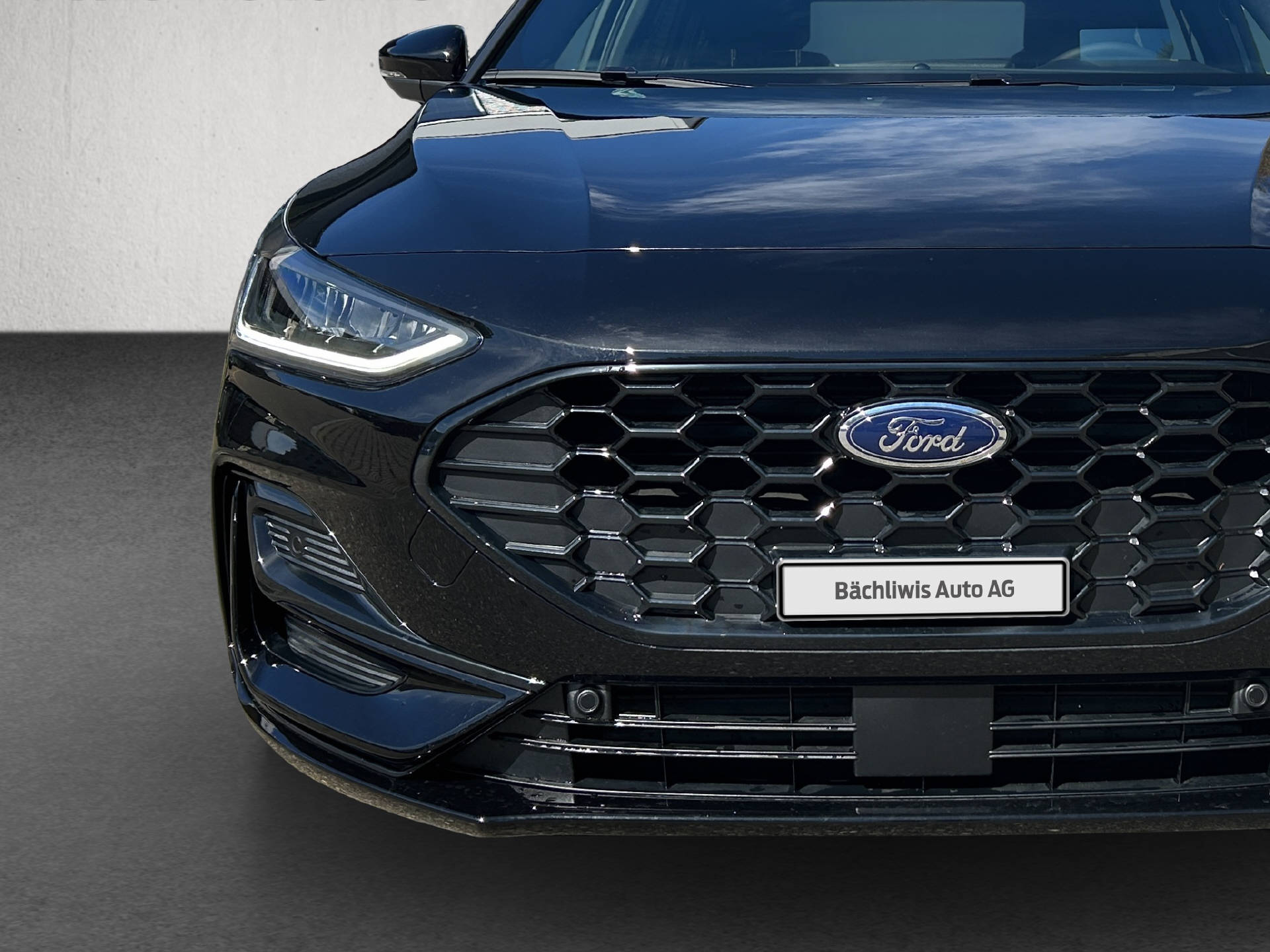 FORD Focus Station Wagon 1.0i EcoB Hybrid 155 ST-Line X-image-8