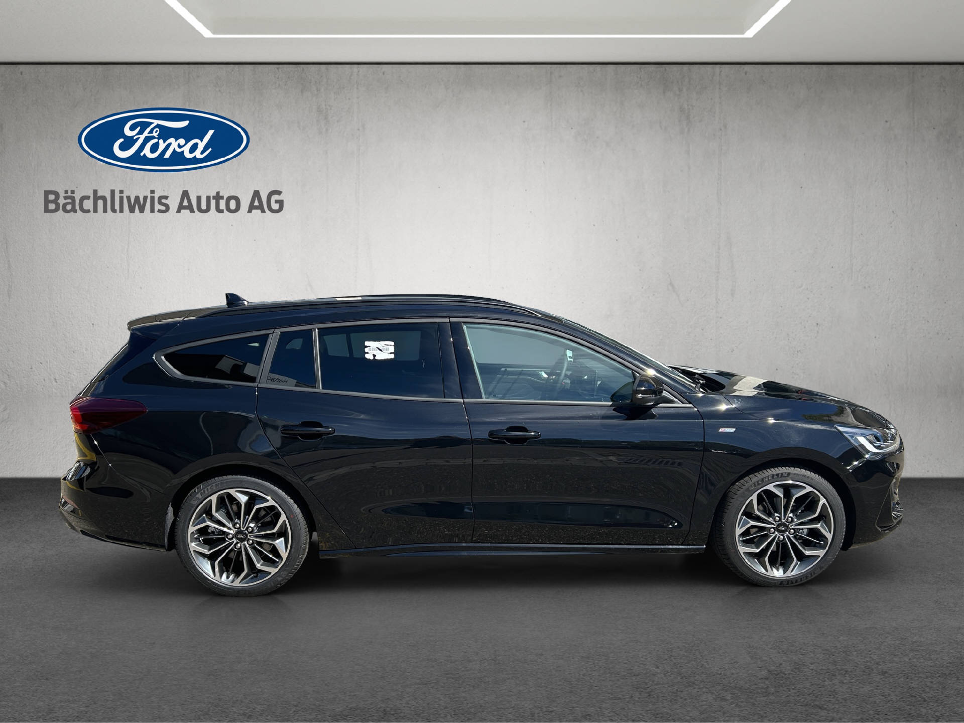 FORD Focus Station Wagon 1.0i EcoB Hybrid 155 ST-Line X-image-5