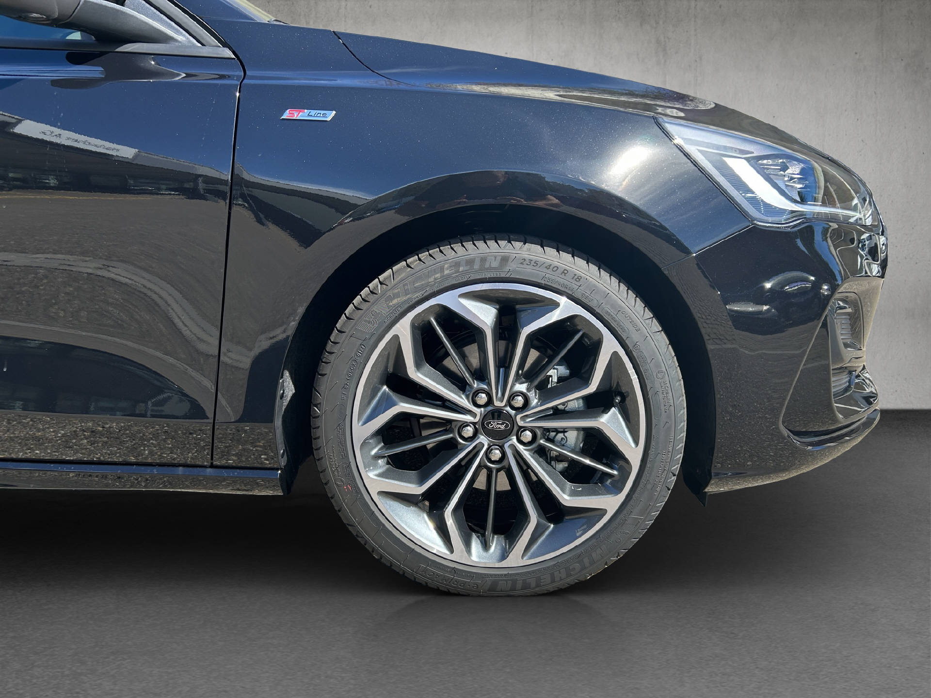 FORD Focus Station Wagon 1.0i EcoB Hybrid 155 ST-Line X-image-22