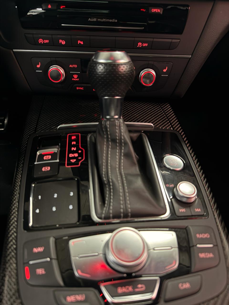 AUDI RS6 Avant 4.0 TFSI V8 quattro Tiptronic-image-22