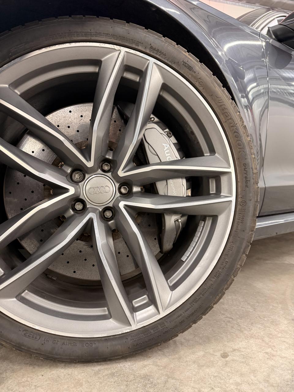 AUDI RS6 Avant 4.0 TFSI V8 quattro Tiptronic-image-13