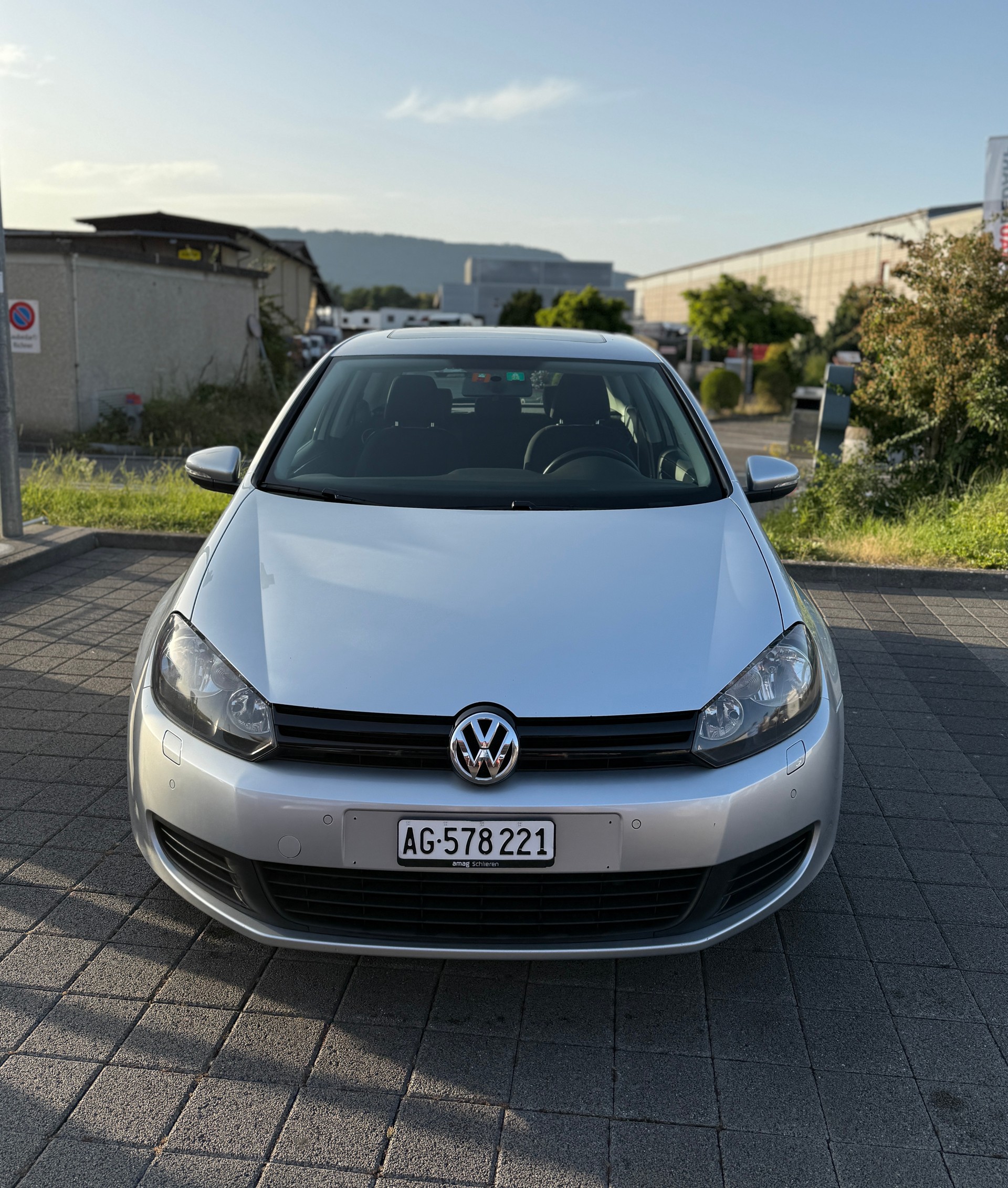 VW GOLF VI-image-1