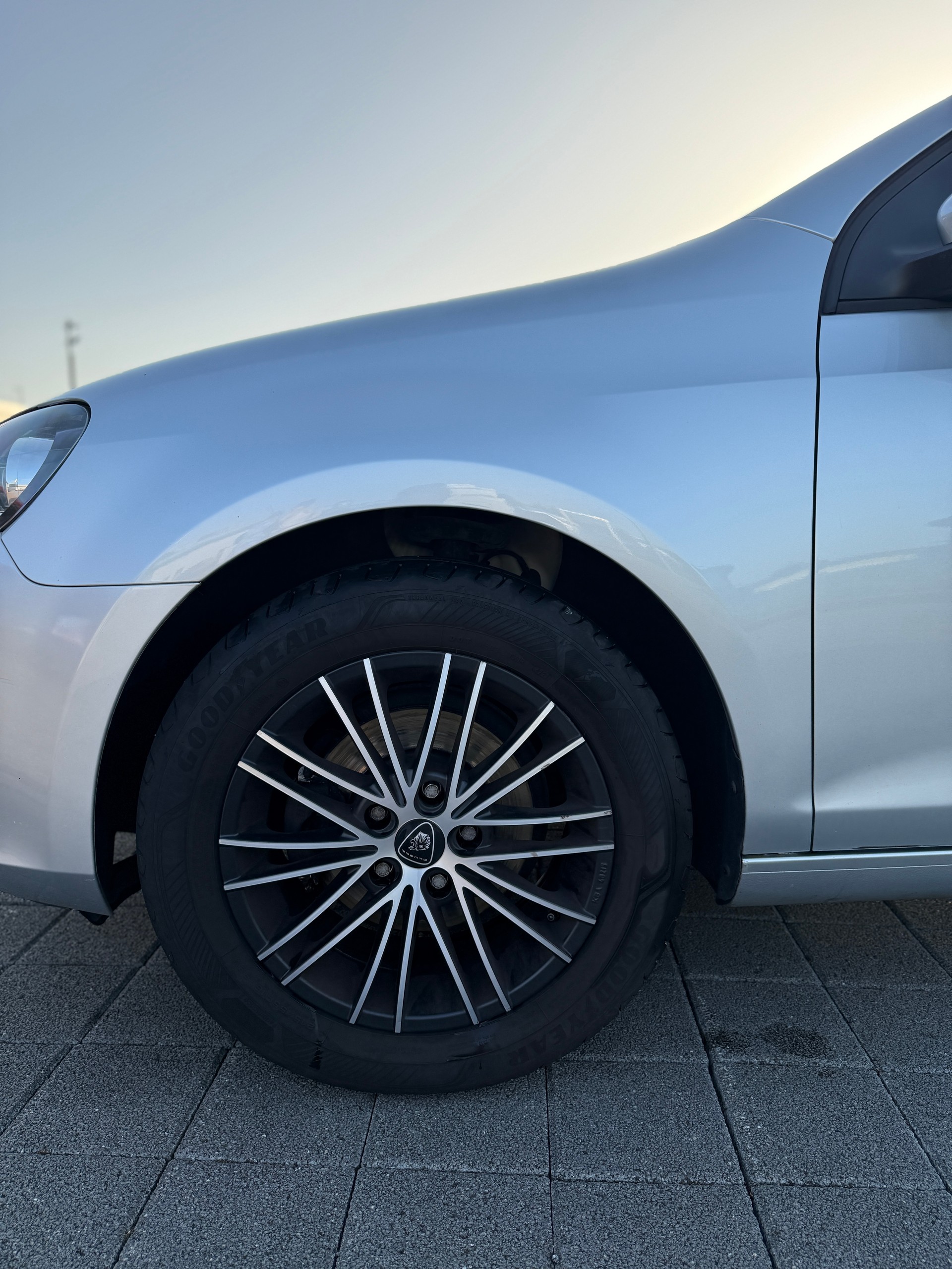 VW GOLF VI-image-2