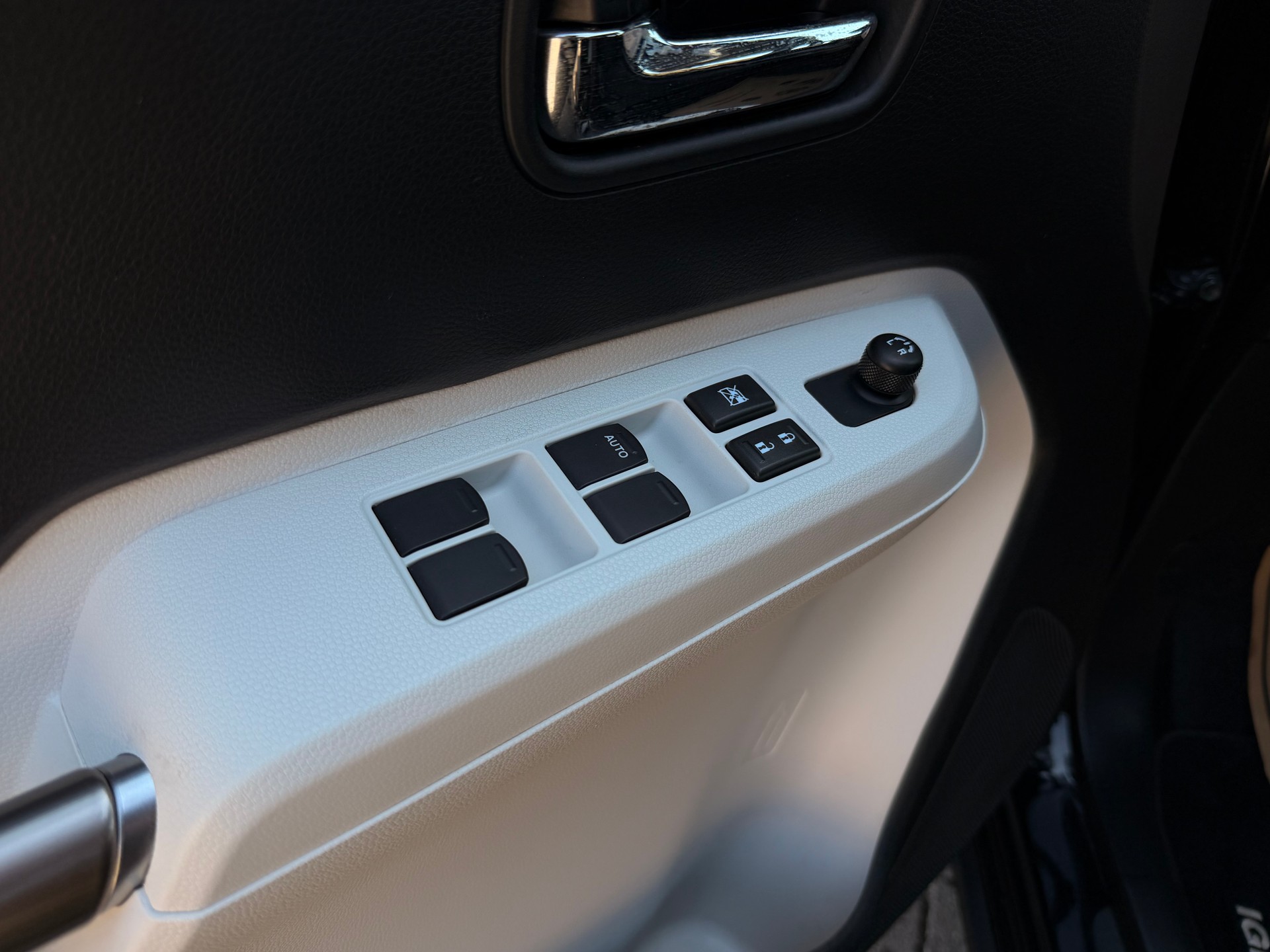 SUZUKI Ignis 1.2i Compact Top AGS-image-19