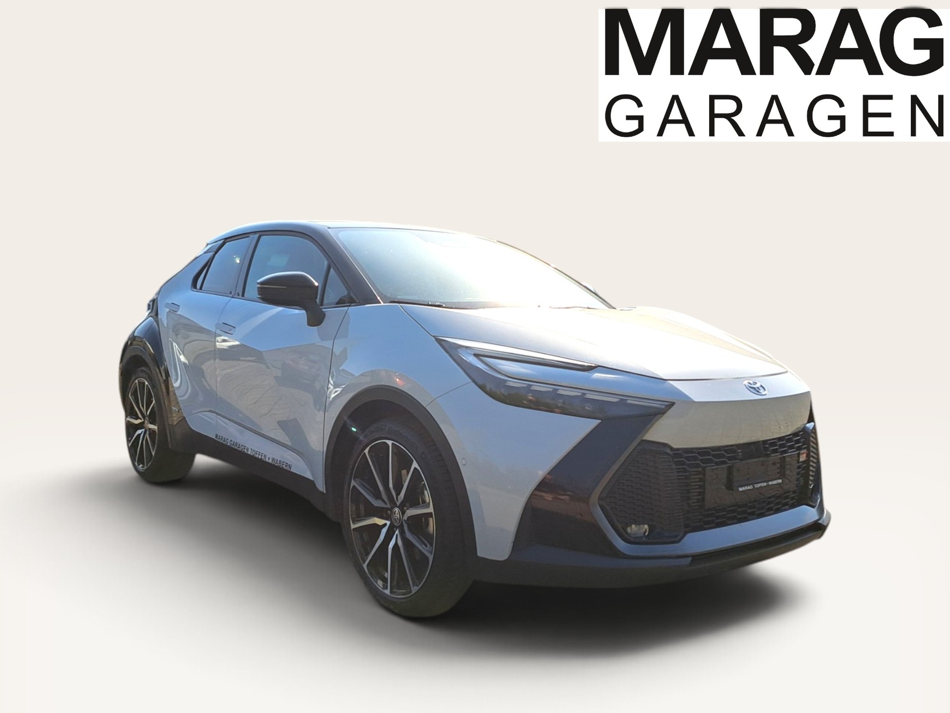 TOYOTA C-HR 2.0 HSD CVT GR Sport Premiere 4WD-image-2