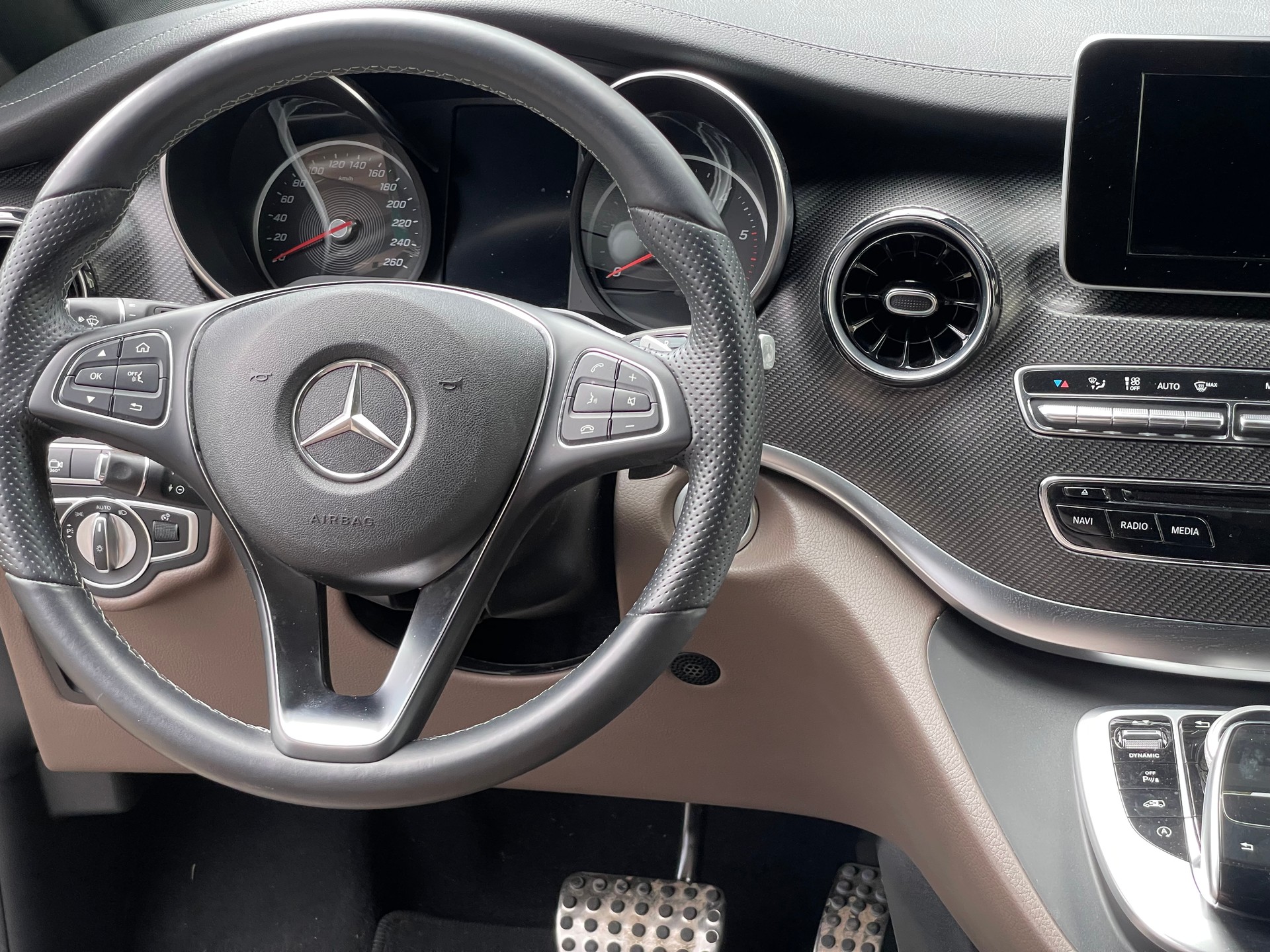 MERCEDES-BENZ V 250 d lang Avantgarde 4Matic G-Tronic-image-14