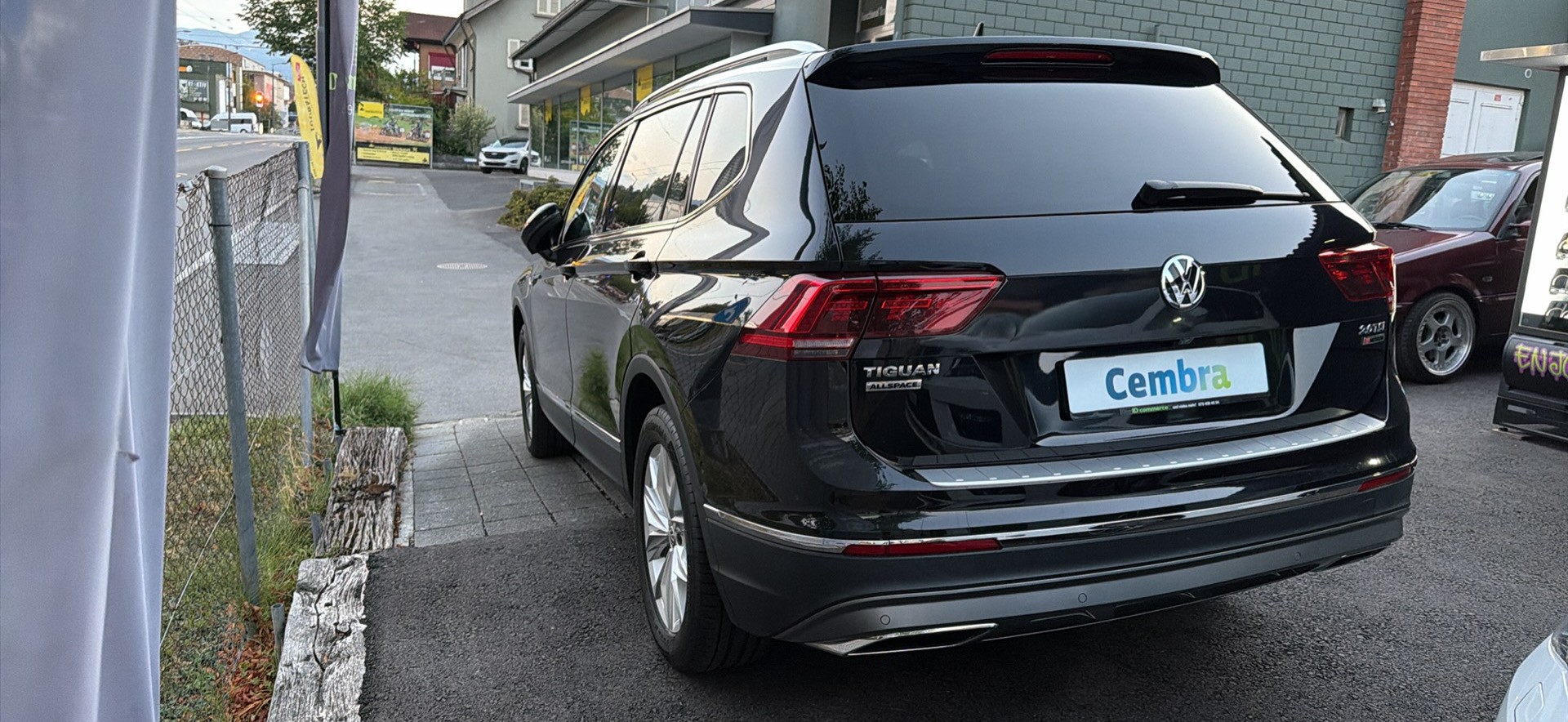 VW Tiguan Allspace 2.0TSI Highline 4Motion DSG-image-2